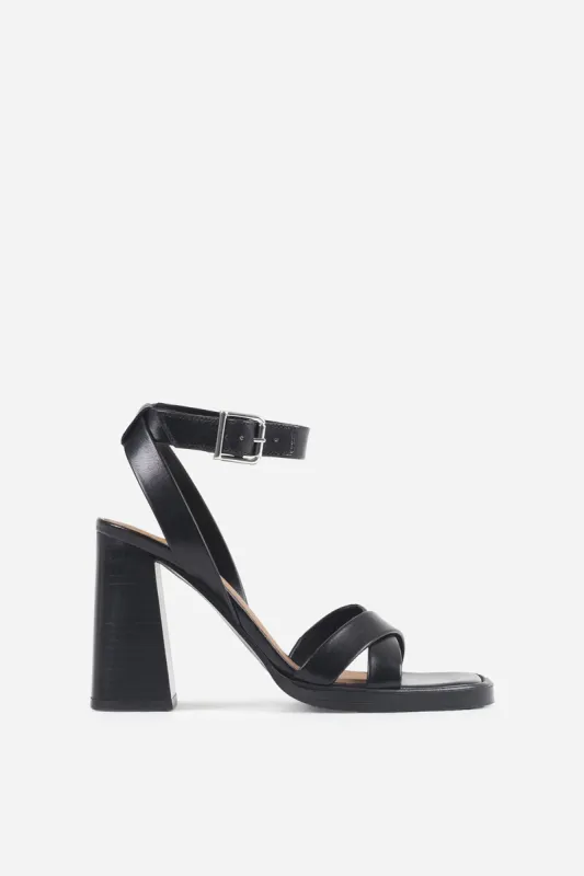 Sandal Jul-iana | black sold by Bronx