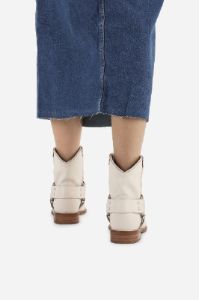 fe-lise | oatmilk sold by Bronx