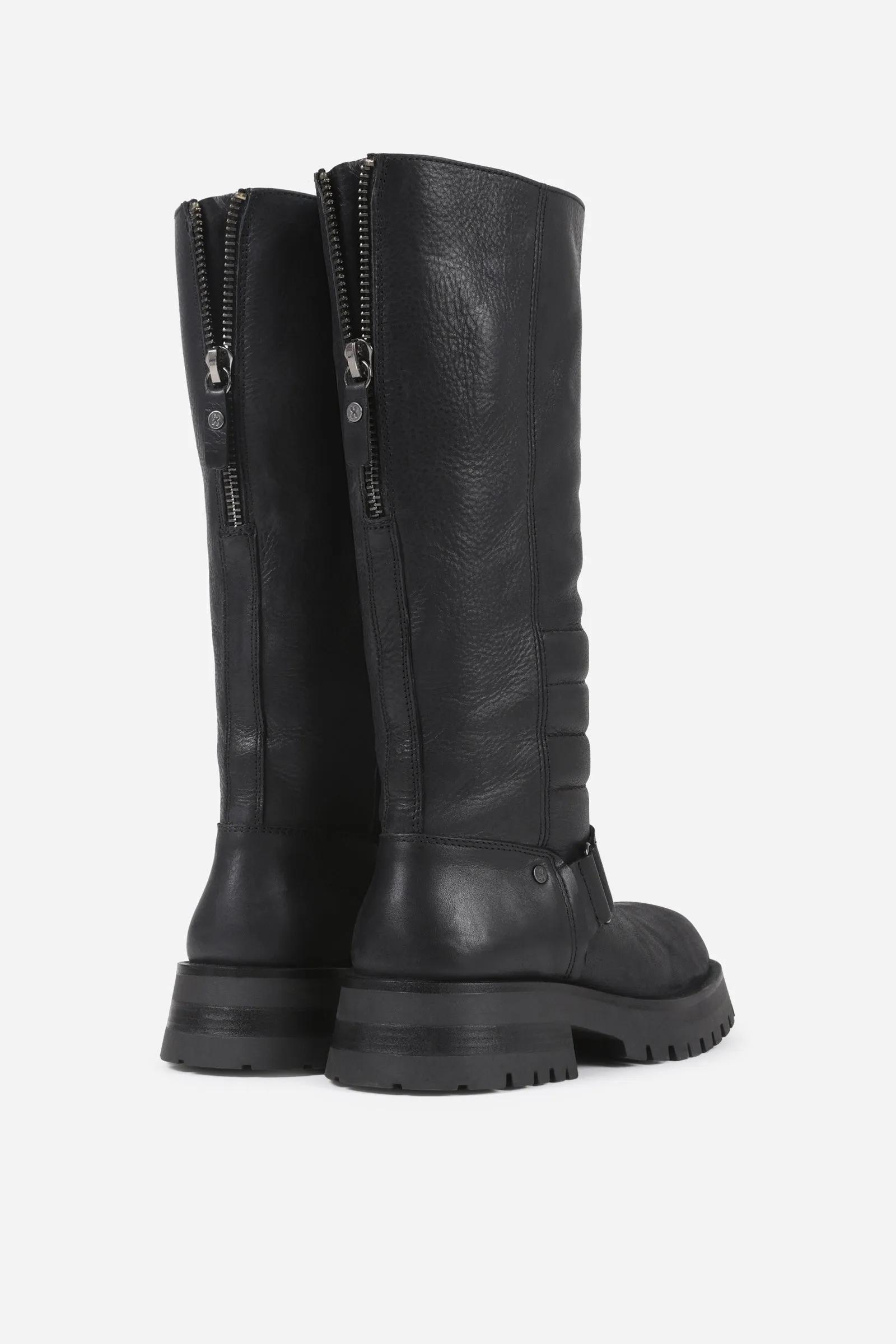 Qui-nn | black sold by Bronx product image thumbnail 5