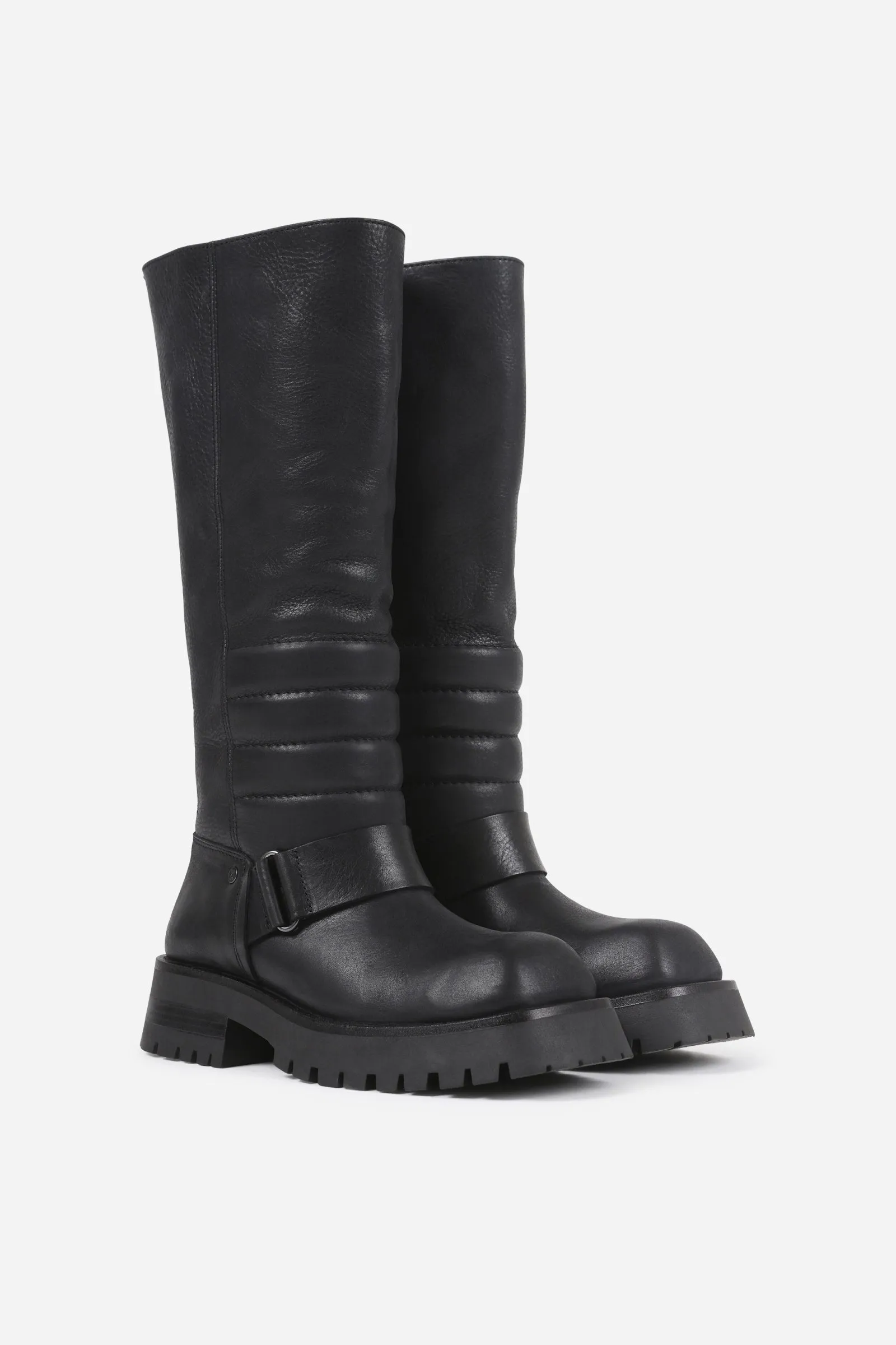 Qui-nn | black sold by Bronx product image thumbnail 3