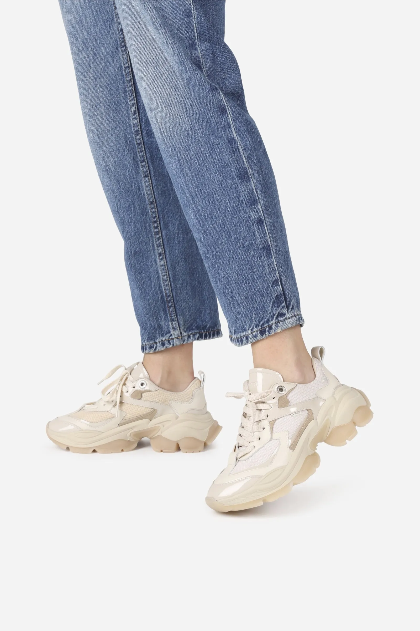 Linn-y | pebble sold by Bronx product image thumbnail 2