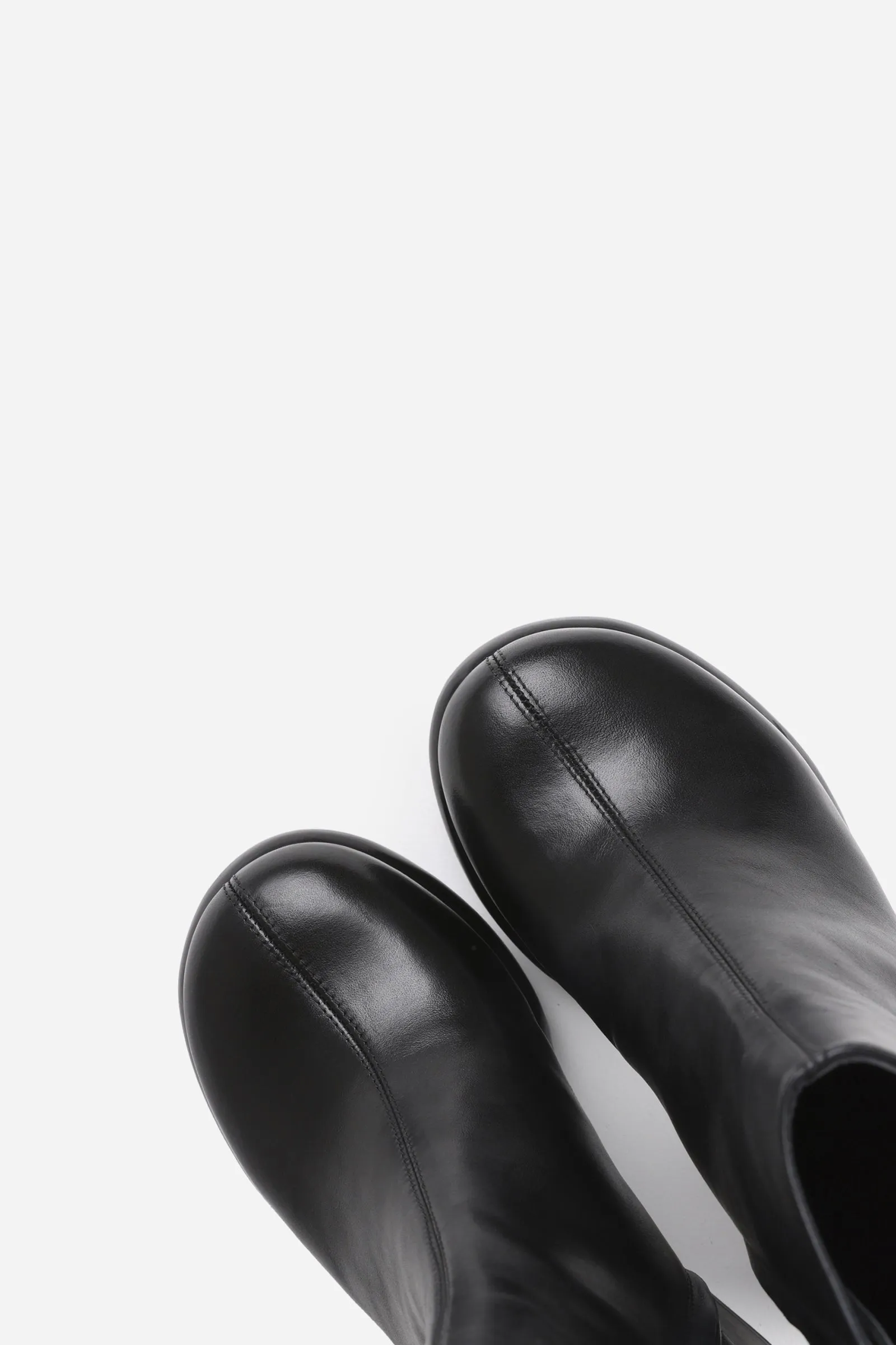 Ginn-y | black sold by Bronx product image thumbnail 4