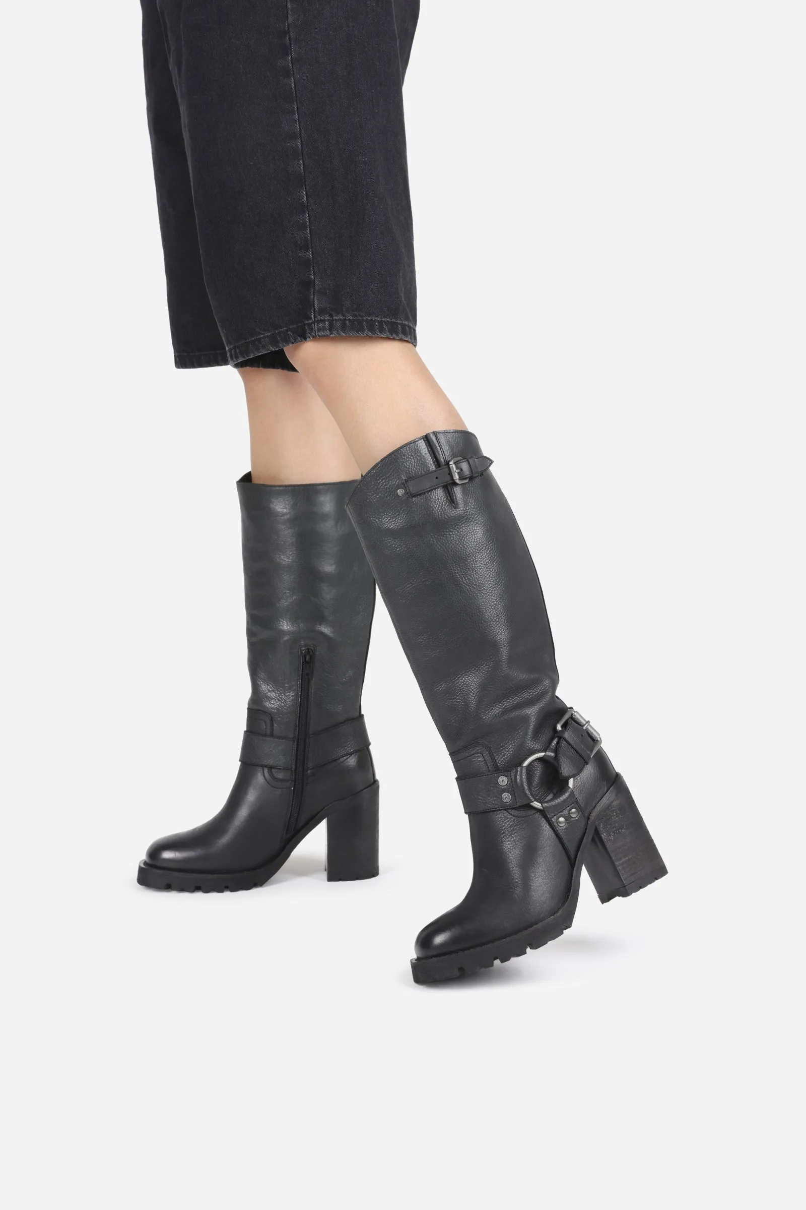 New-Visor | black sold by Bronx product image thumbnail 2