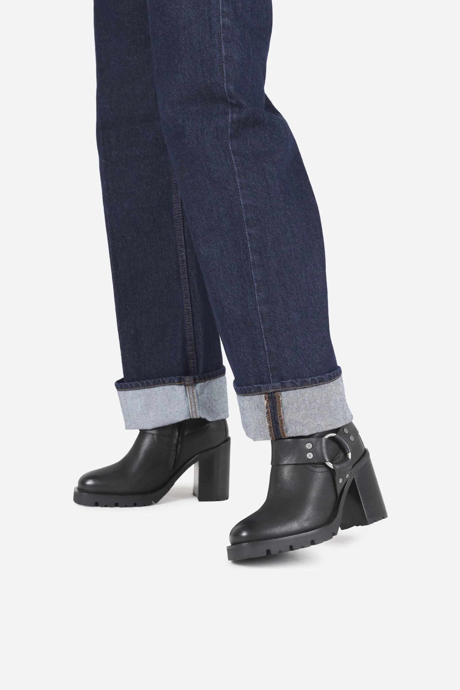 New-Visor | black sold by Bronx product image thumbnail 2