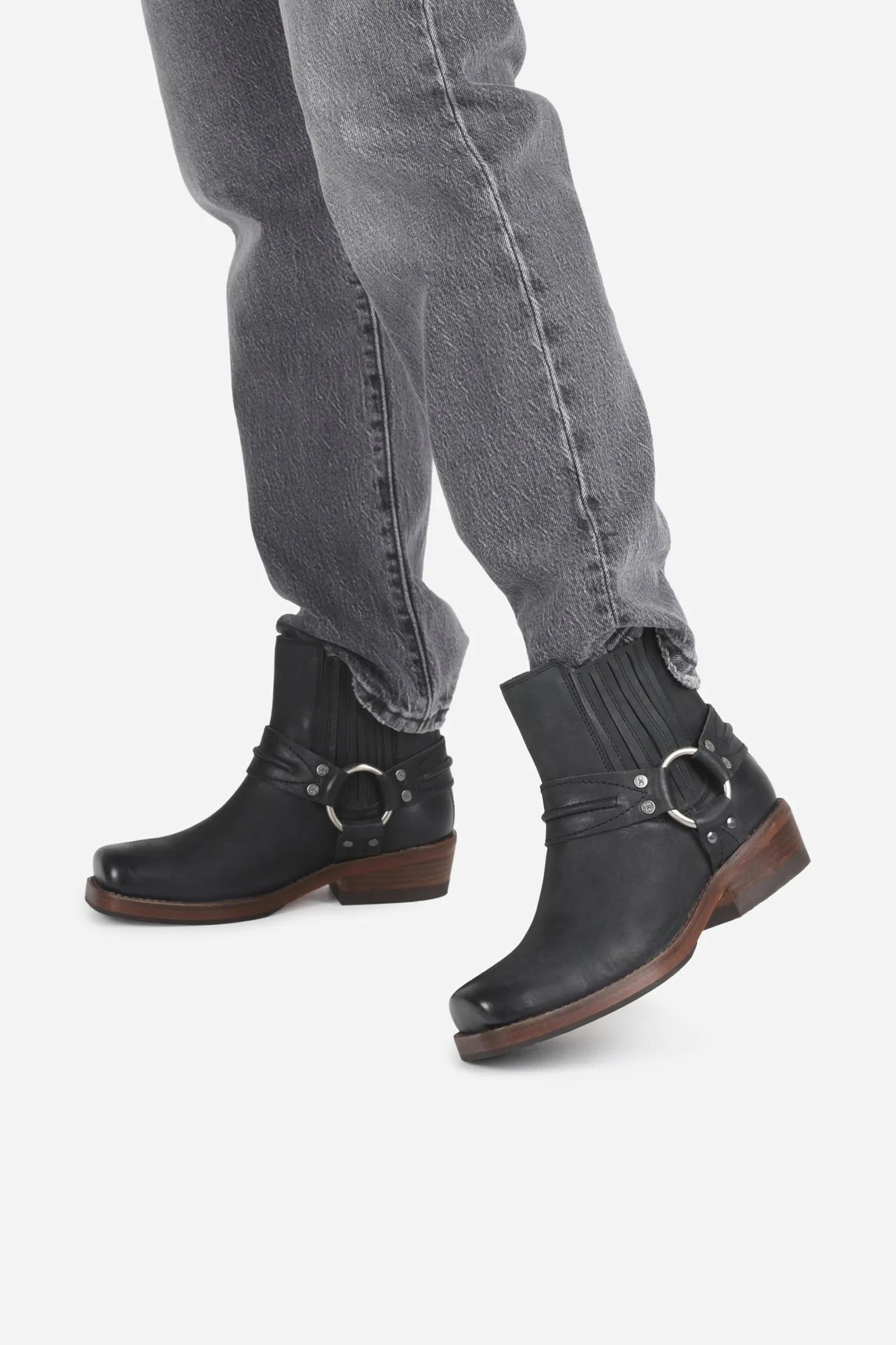 Lo-ua | black sold by Bronx product image thumbnail 2