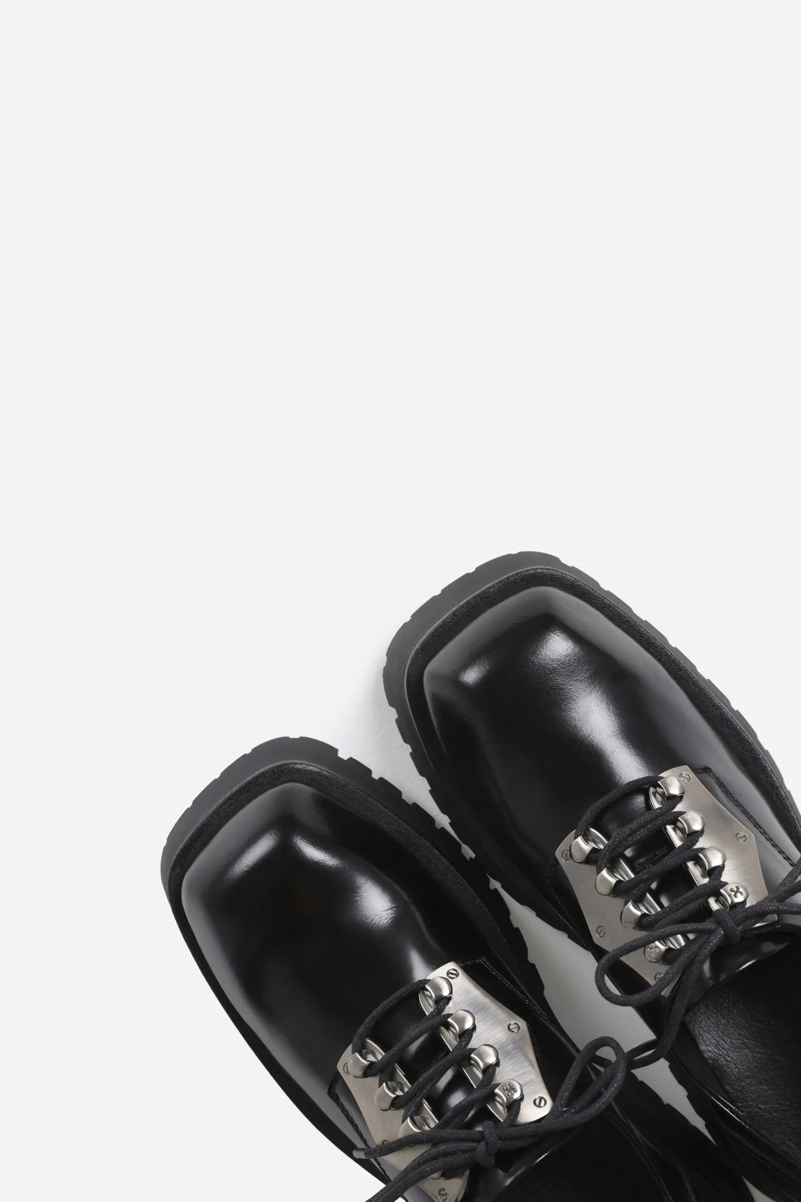 Qui-nn | black sold by Bronx product image thumbnail 4