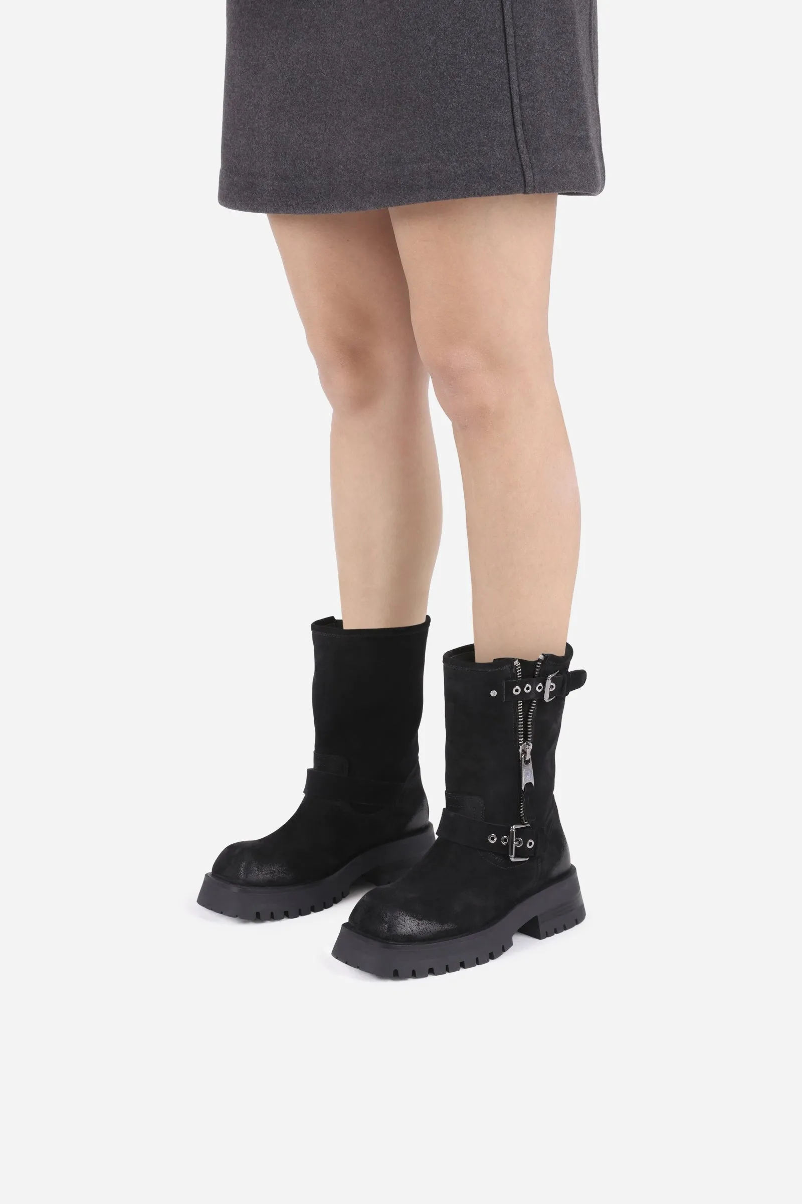 Qui-nn | black sold by Bronx product image thumbnail 2