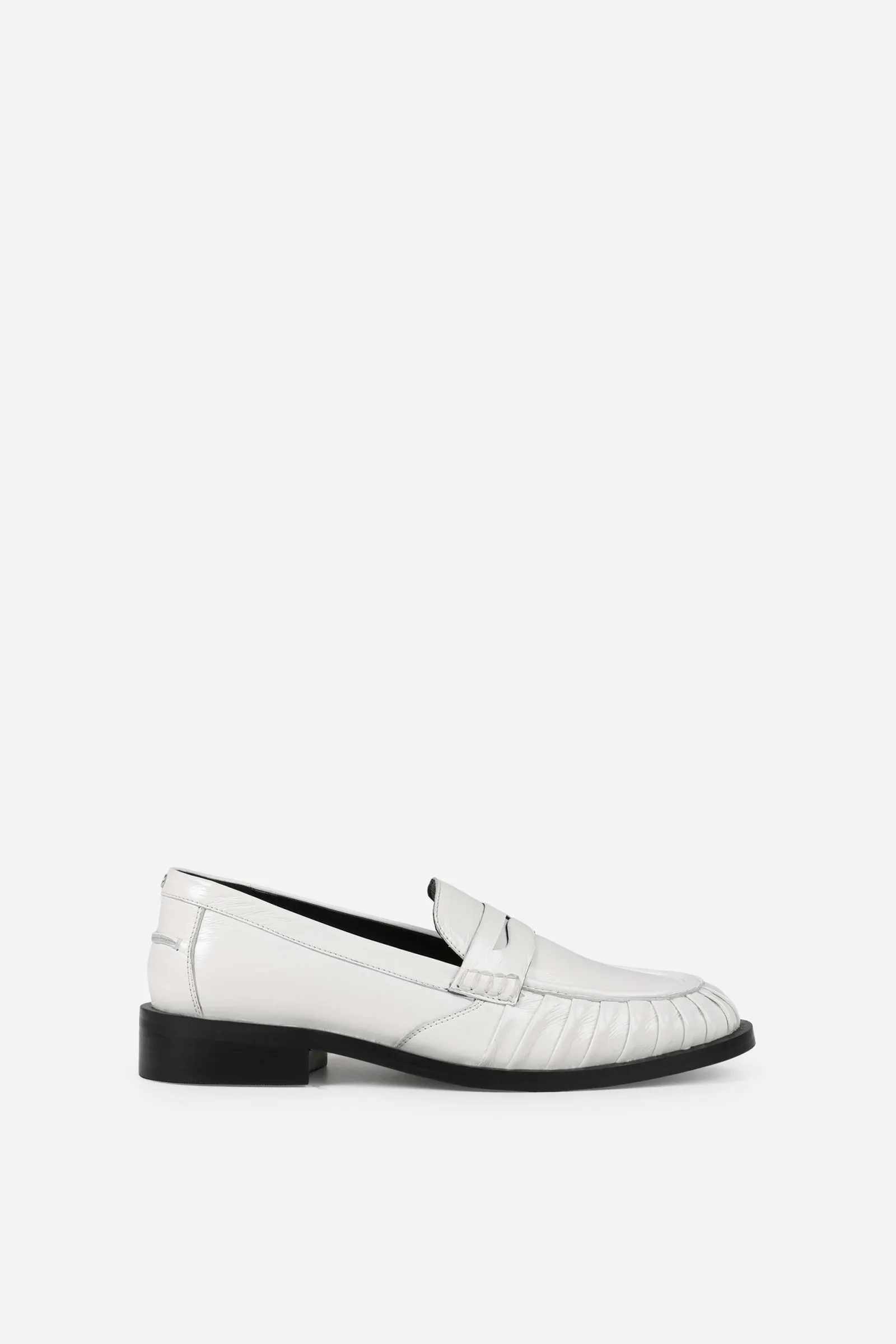 next-wagon | off white/black sold by Bronx