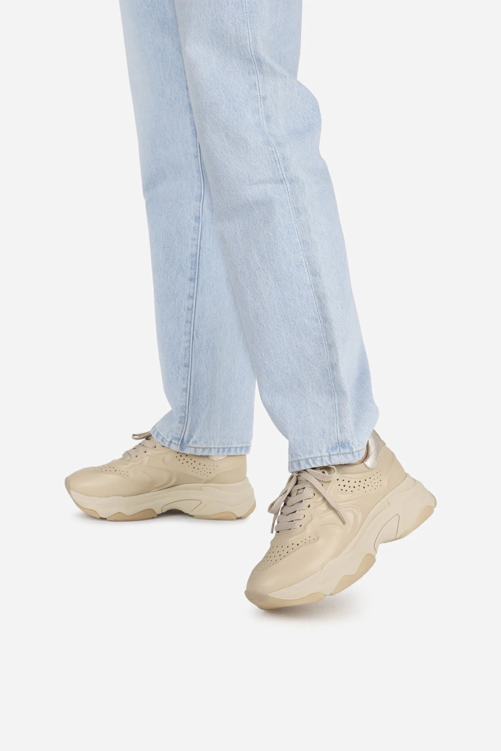 Sneaker Baisley | oatmilk/gold sold by Bronx product image thumbnail 2