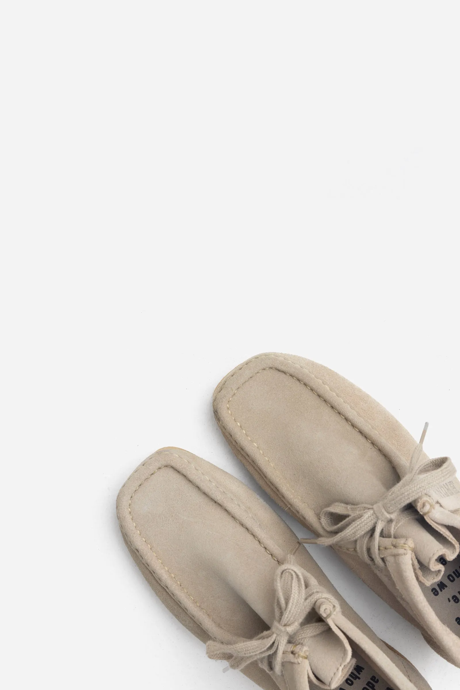 Low Shoe Wonde-ry | oatmilk sold by Bronx product image thumbnail 4