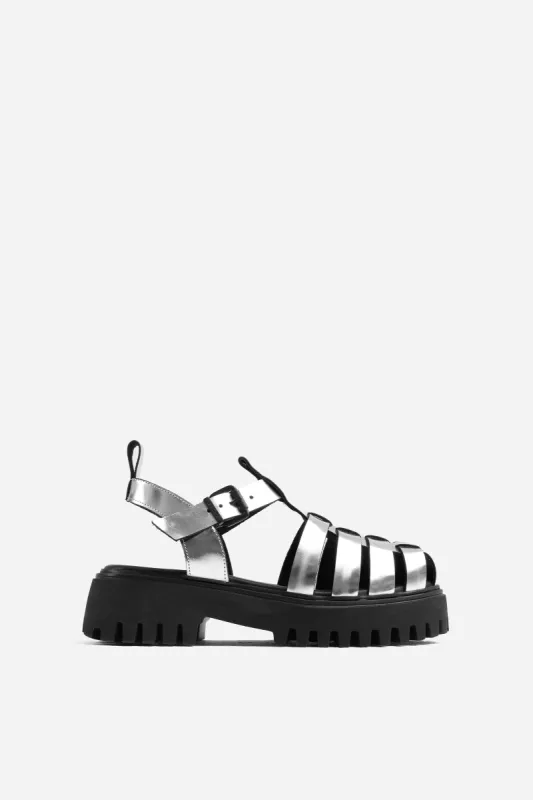 GROOVY-SANDAL | black/silver sold by Bronx