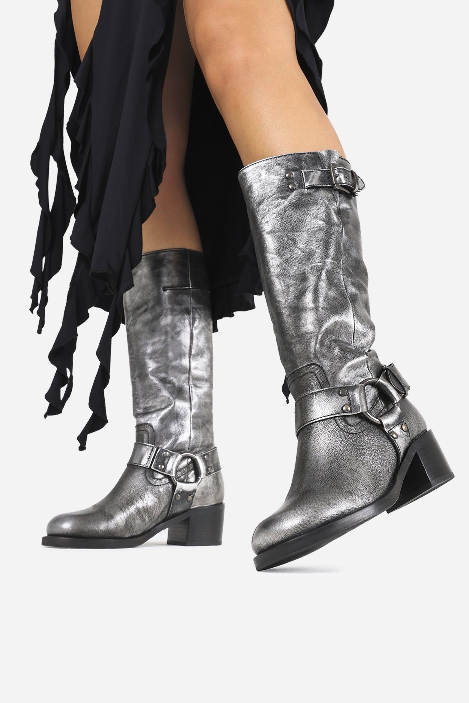 new-camperos | gunmetal/black sold by Bronx product image thumbnail 2