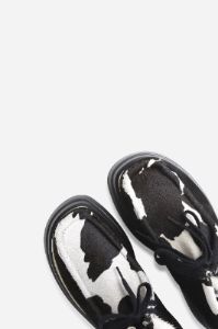 chunky-wondery | black/white sold by Bronx