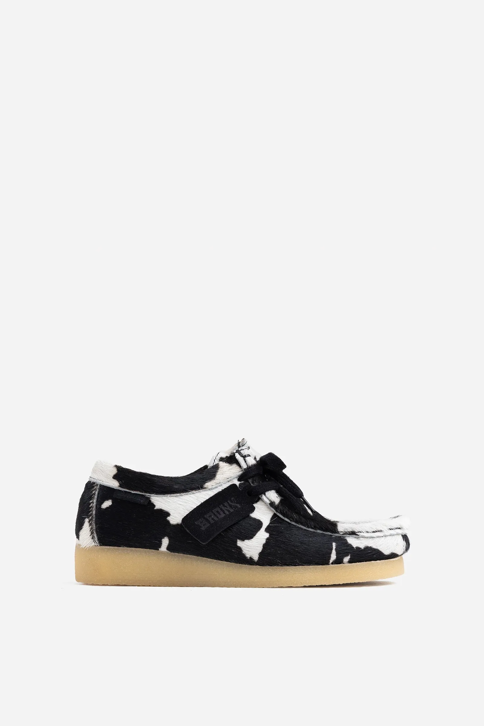 Low Shoe Wonde-ry | off white/black sold by Bronx
