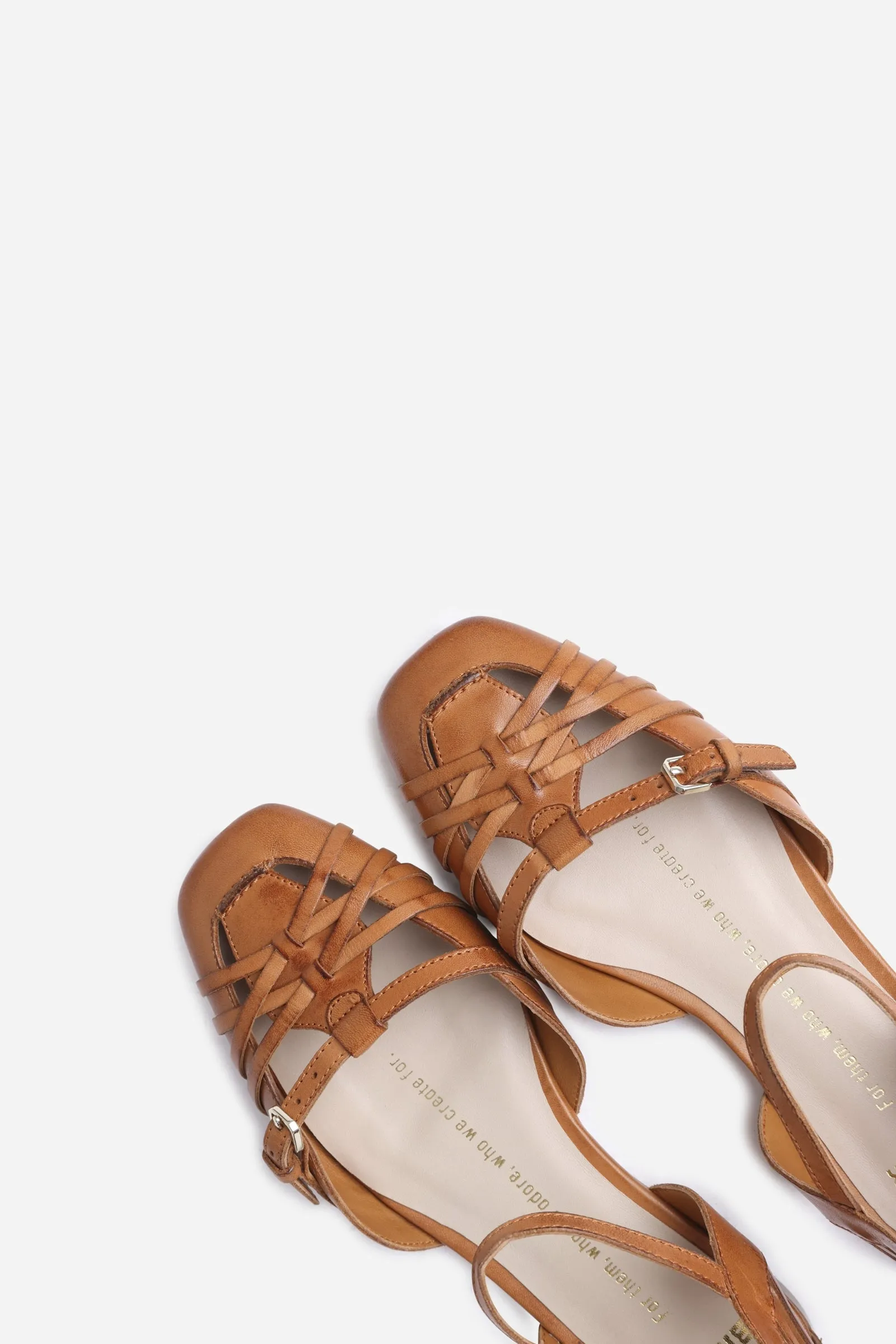Sandal Lorr-i | tan sold by Bronx product image thumbnail 4
