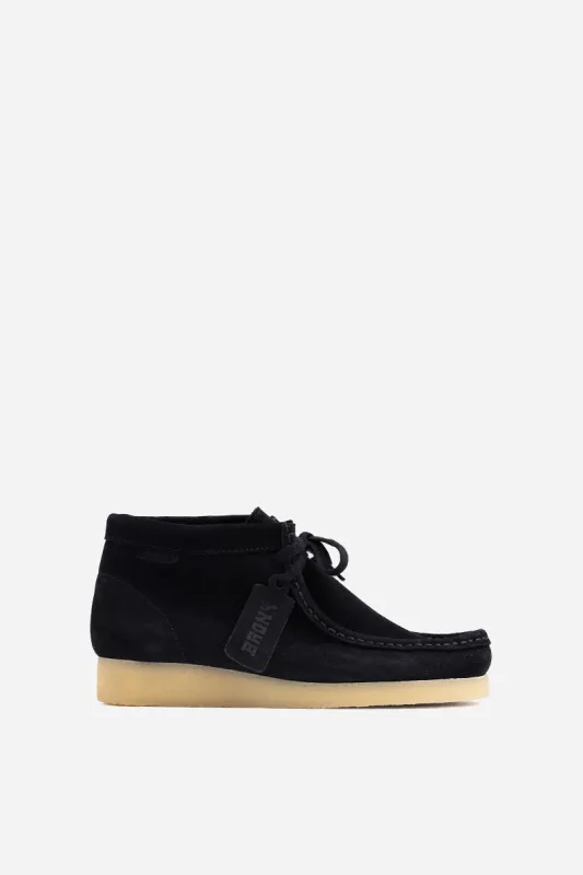 Low Shoe Wonde-ry | black sold by Bronx