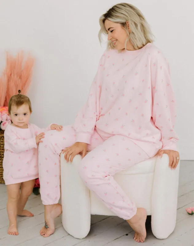 The "ROSE GARDEN" Best Friend Jogger in Papaya Pink | The Birds Papaya x BTL sold by Brunette The Label