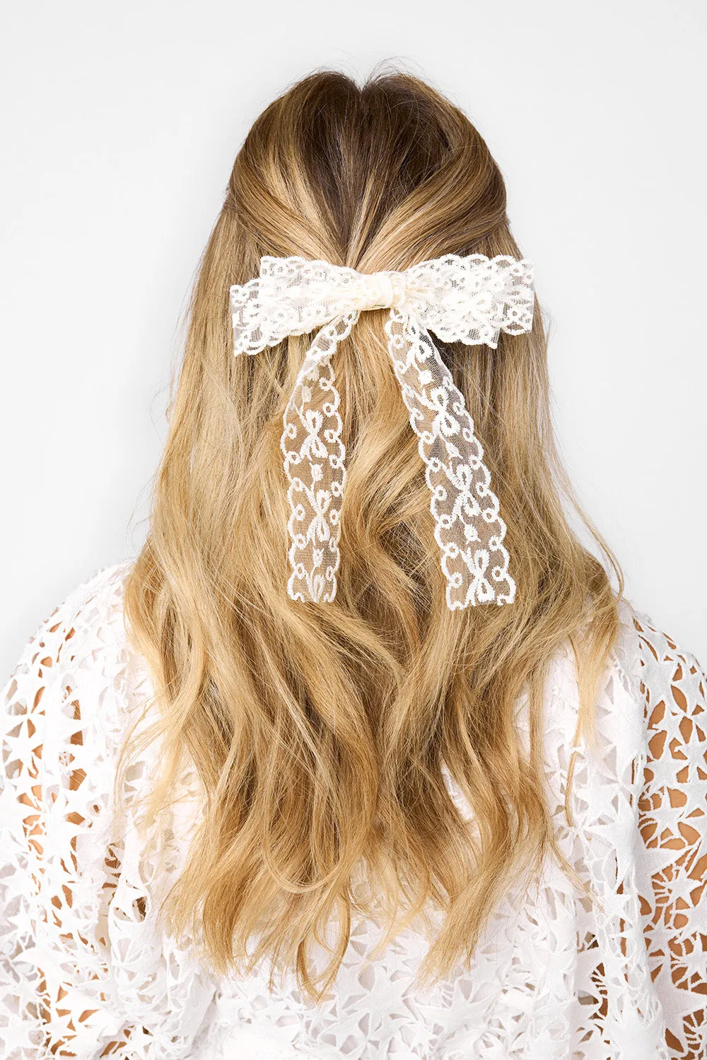 Delilah Hairbow - White sold by Buddy Love product image thumbnail 3