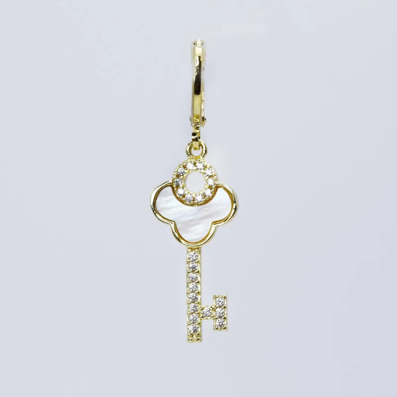 Twinkle Key Gold Charm CH-44 sold by Buddy Love