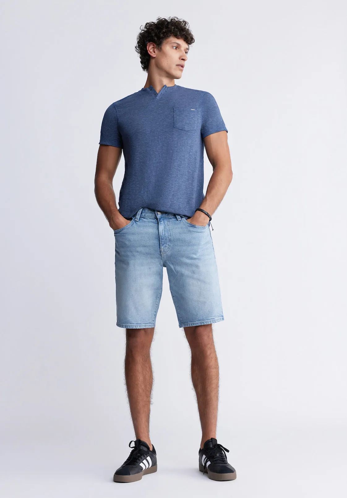 Relaxed Straight Dean Men's Denim Shorts in Authentic Worn Wash - BM22952 sold by Buffalo David Bitton product image thumbnail 4