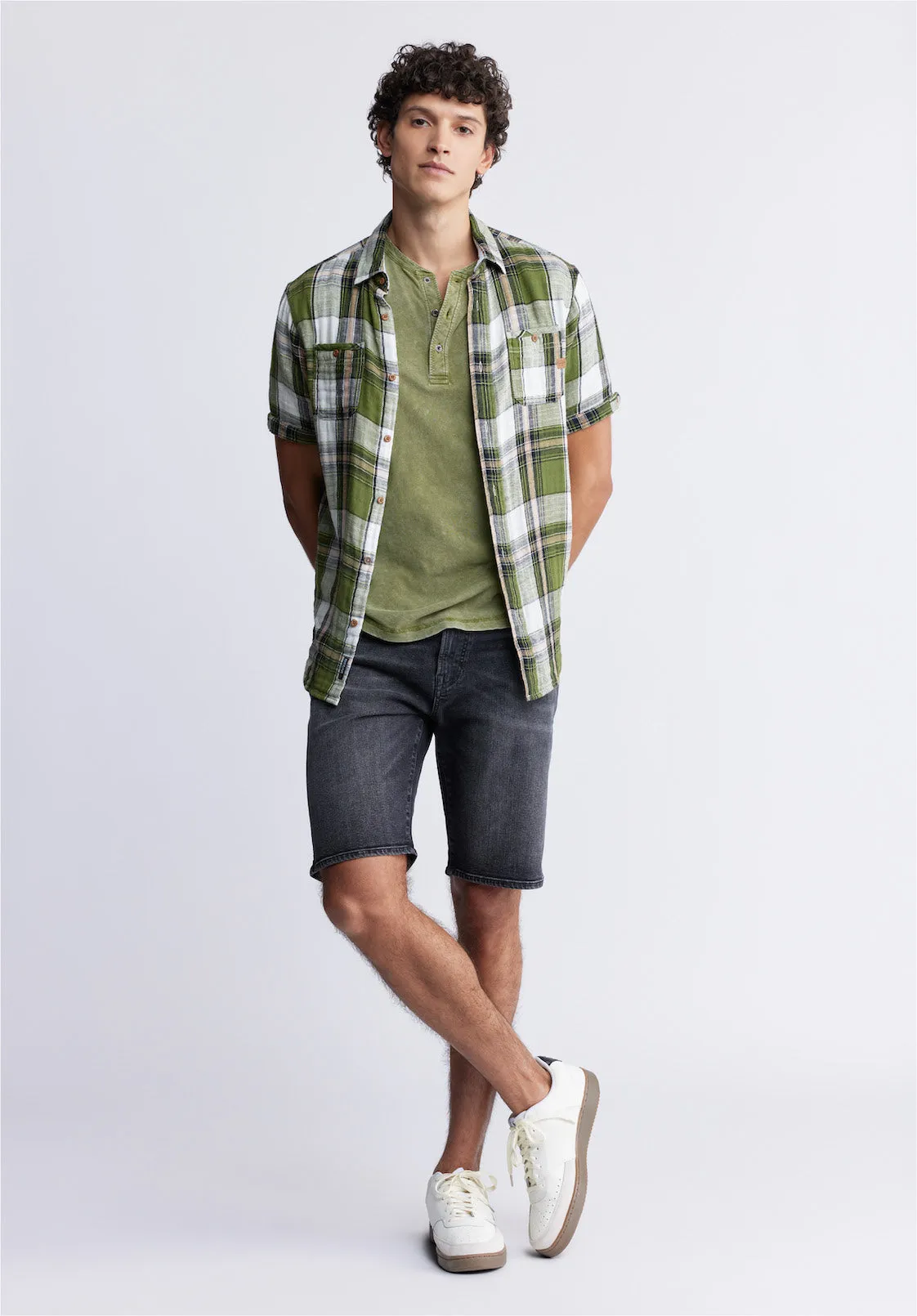 Relaxed Straight Dean Men's Denim Shorts in Crinkled Black - BM22849 sold by Buffalo David Bitton product image thumbnail 4