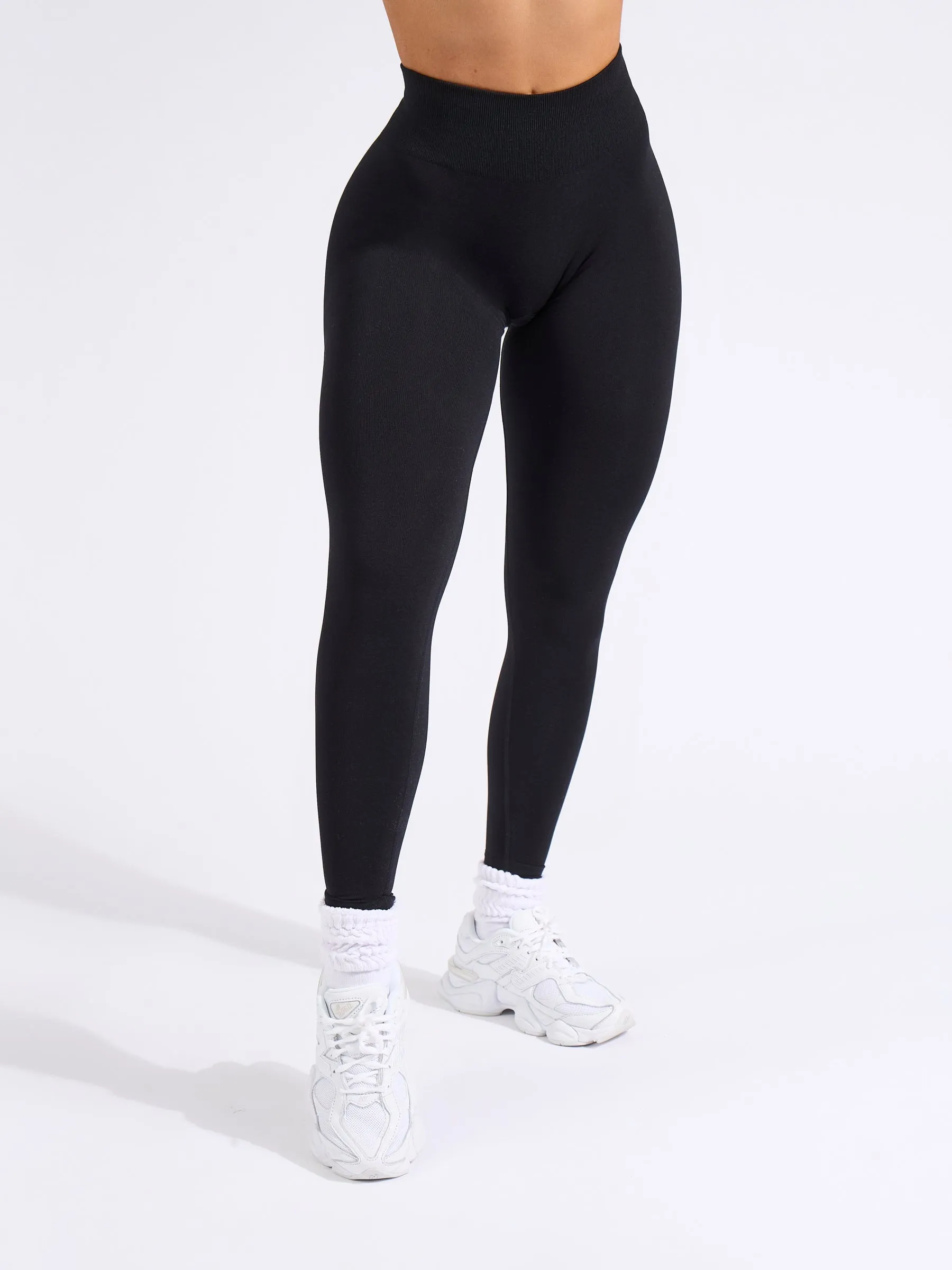 Shape Seamless Legging - Black sold by BuffBunny product image thumbnail 3