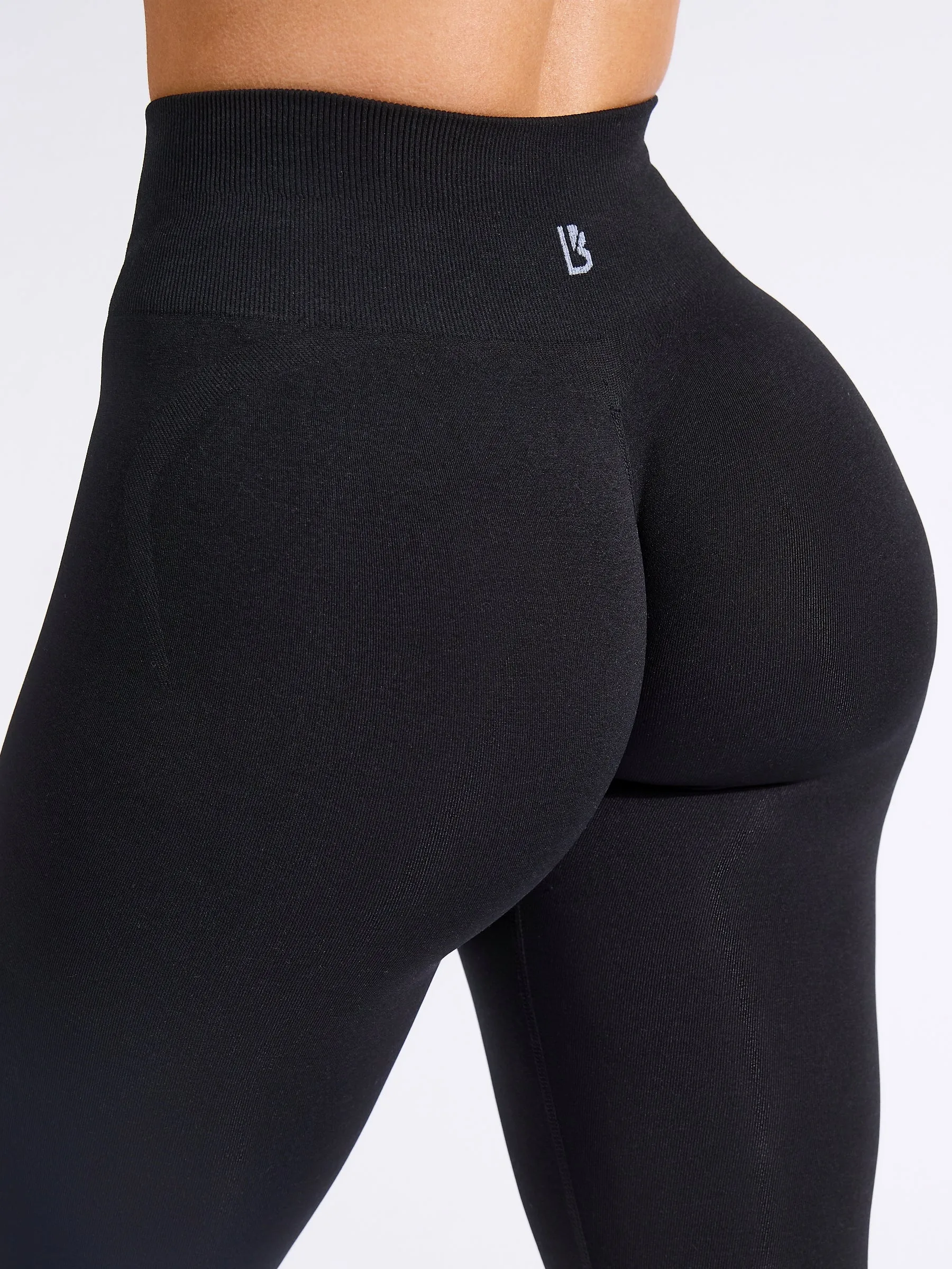 Shape Seamless Legging - Black sold by BuffBunny