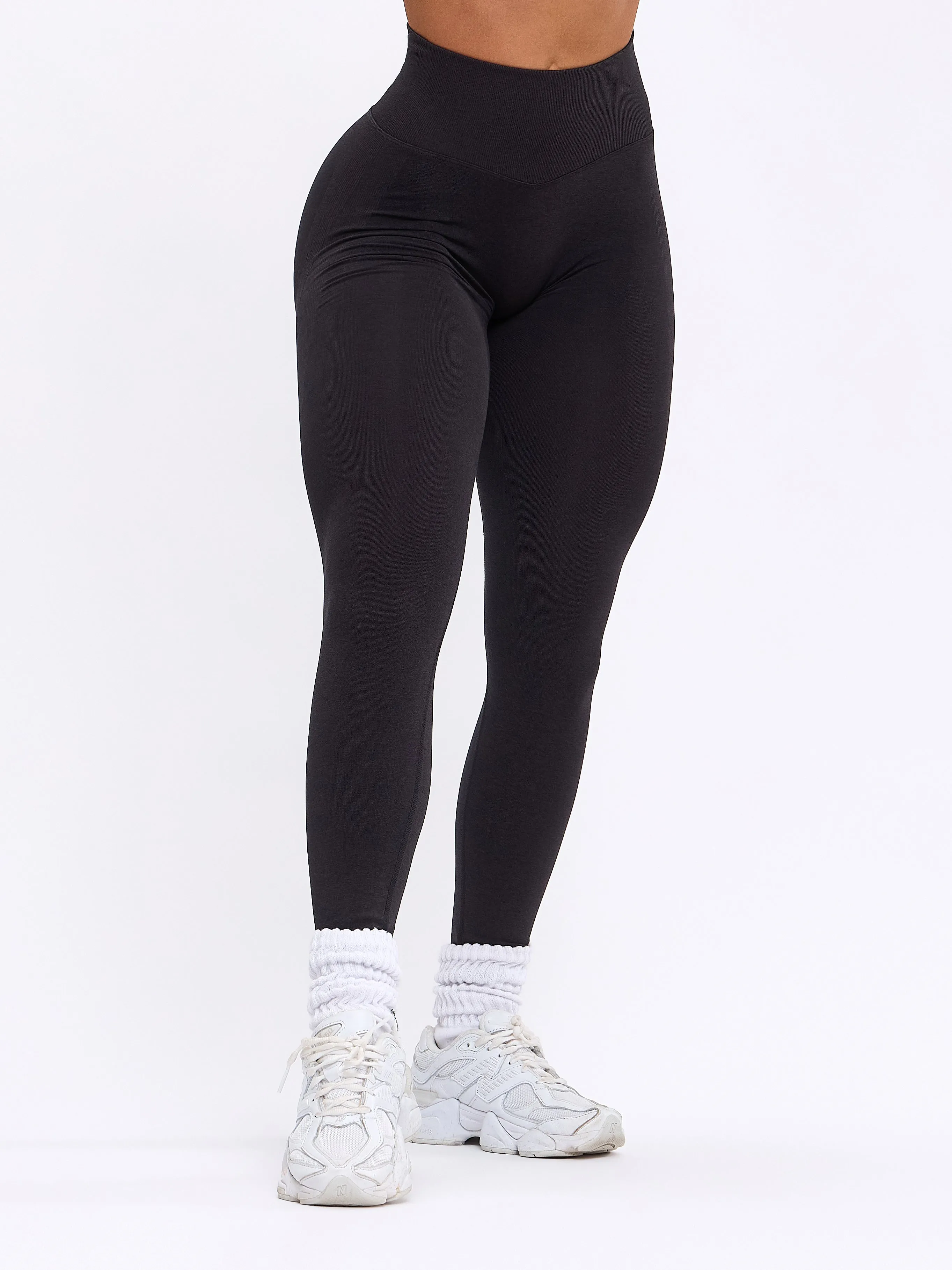 Miracle Seamless Legging - Charcoal sold by BuffBunny product image thumbnail 2