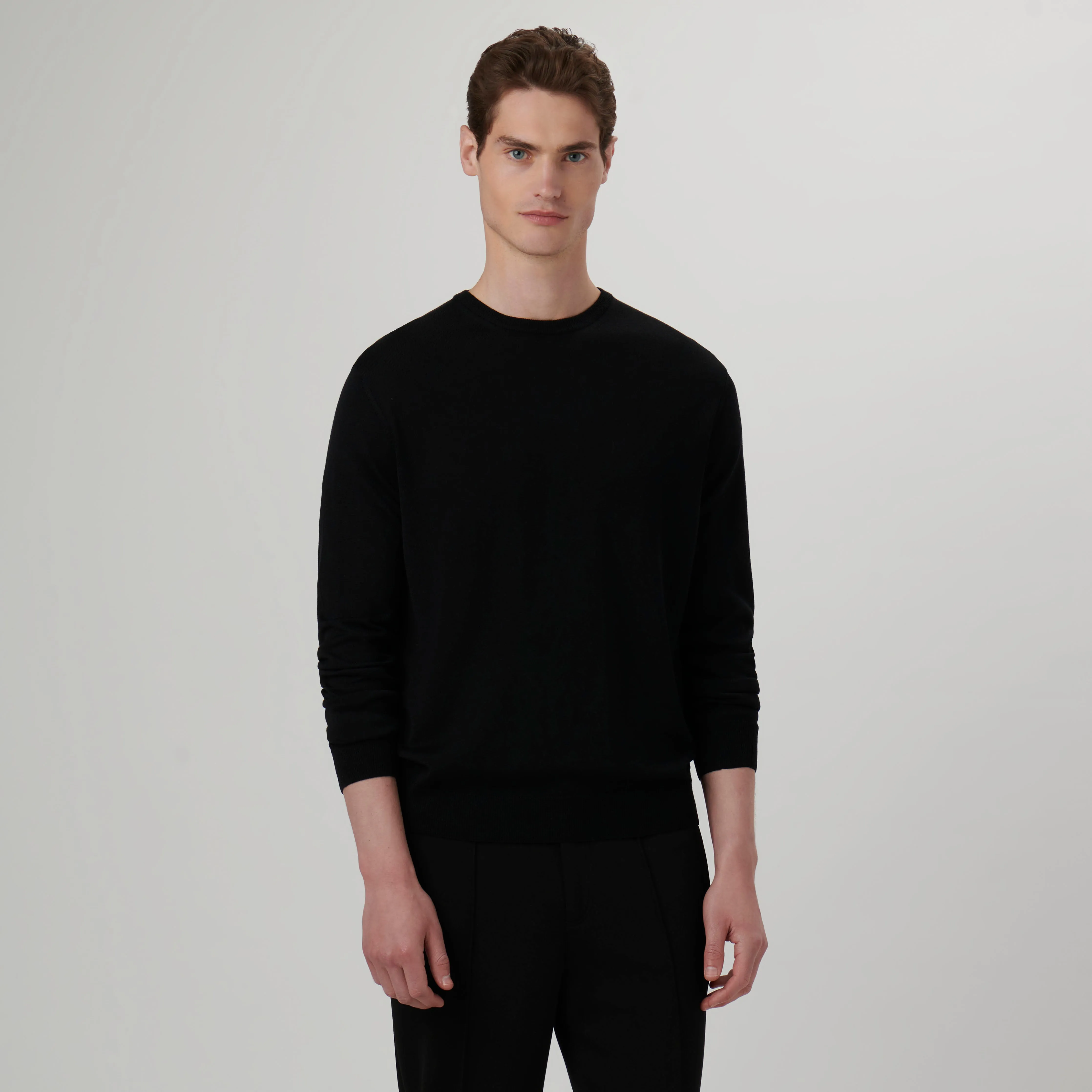 Super Merino Solid Crew Neck Sweater sold by Bugatchi product image thumbnail 2