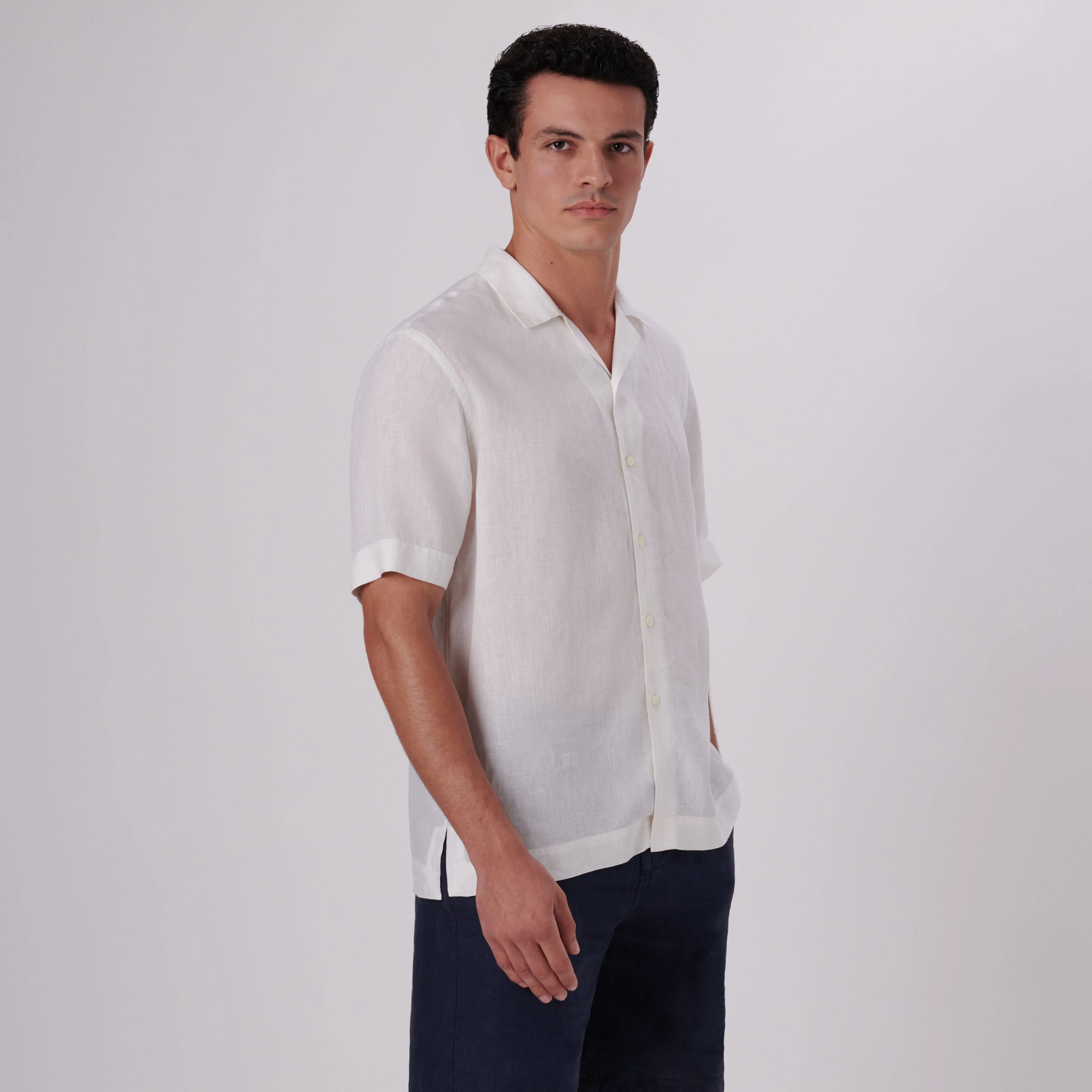 Jackson Solid Short Sleeve Linen Shirt sold by Bugatchi product image thumbnail 3
