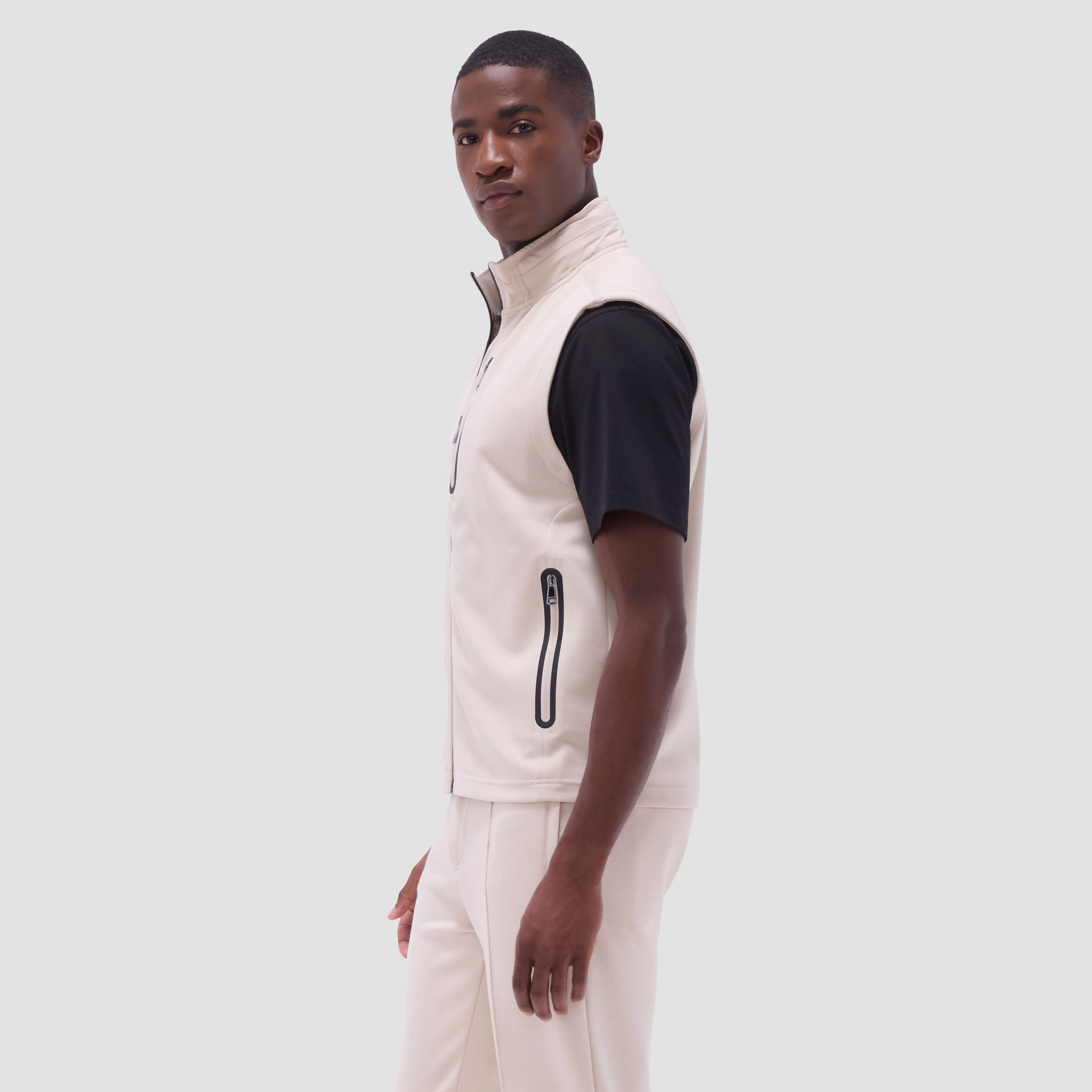 Soft Touch Solid Vest With Hood sold by Bugatchi product image thumbnail 3