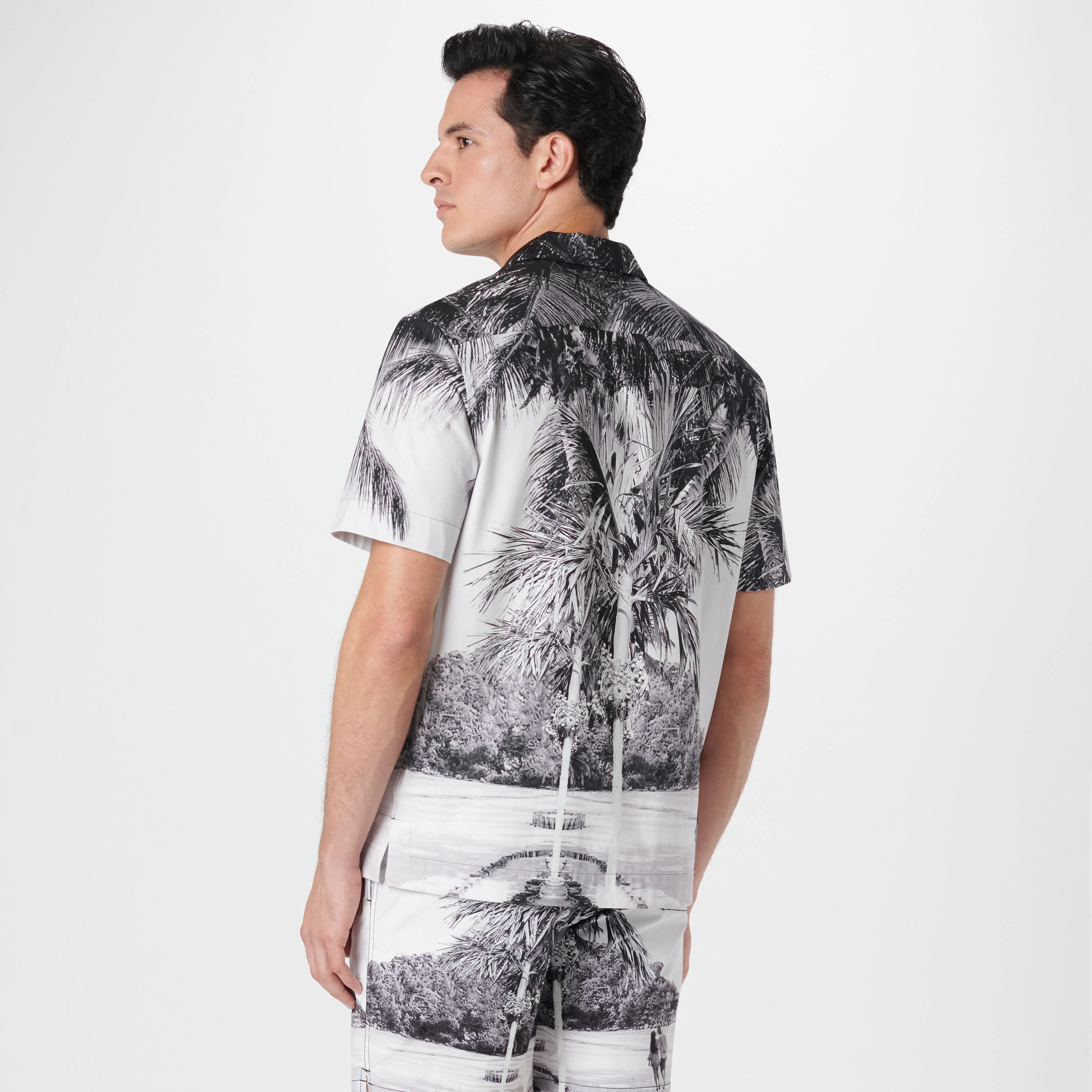 Cole Tropical Photoprint OoohCotton Camp Shirt sold by Bugatchi product image thumbnail 4