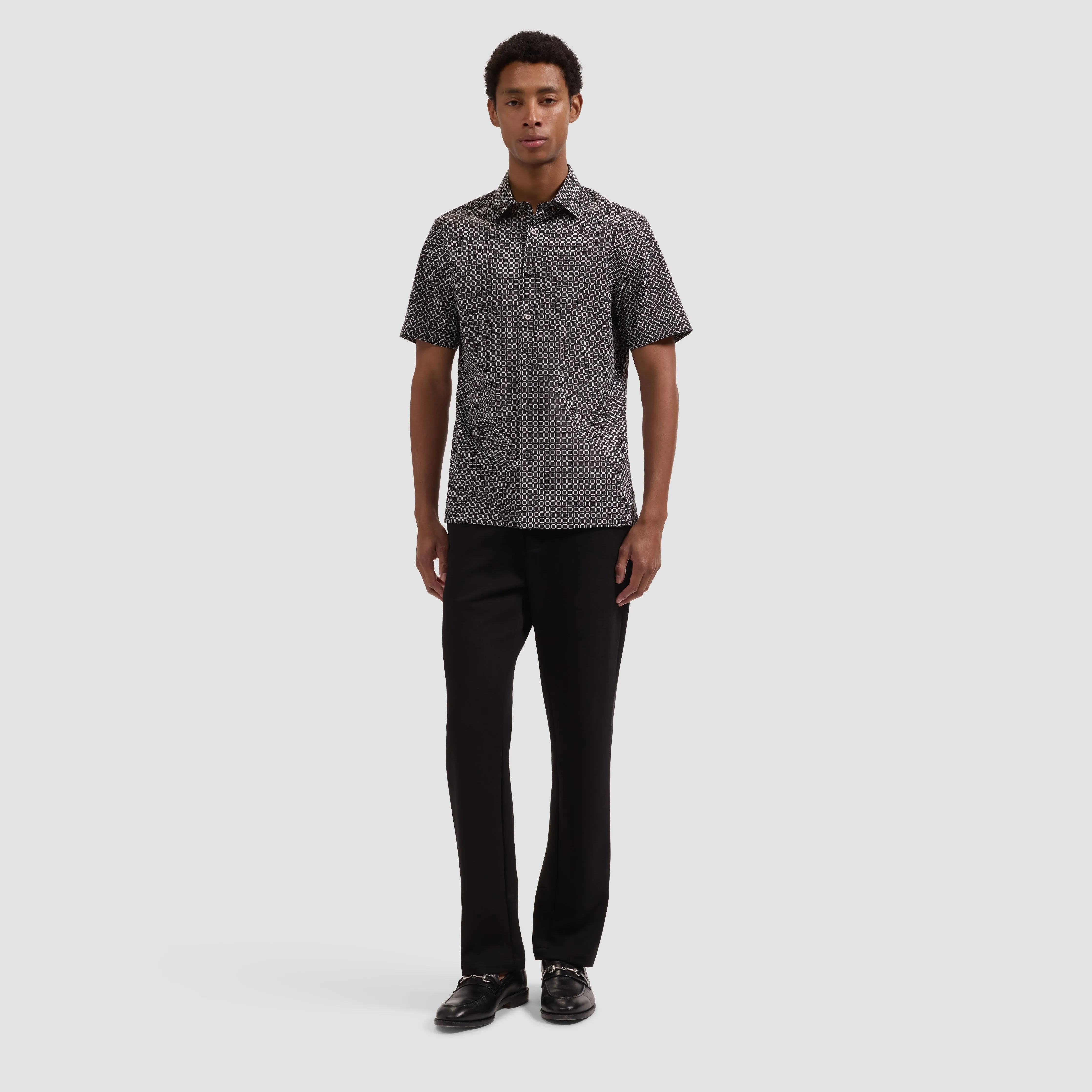 Vero Geometric Short-Sleeve Shirt sold by Bugatchi product image thumbnail 4