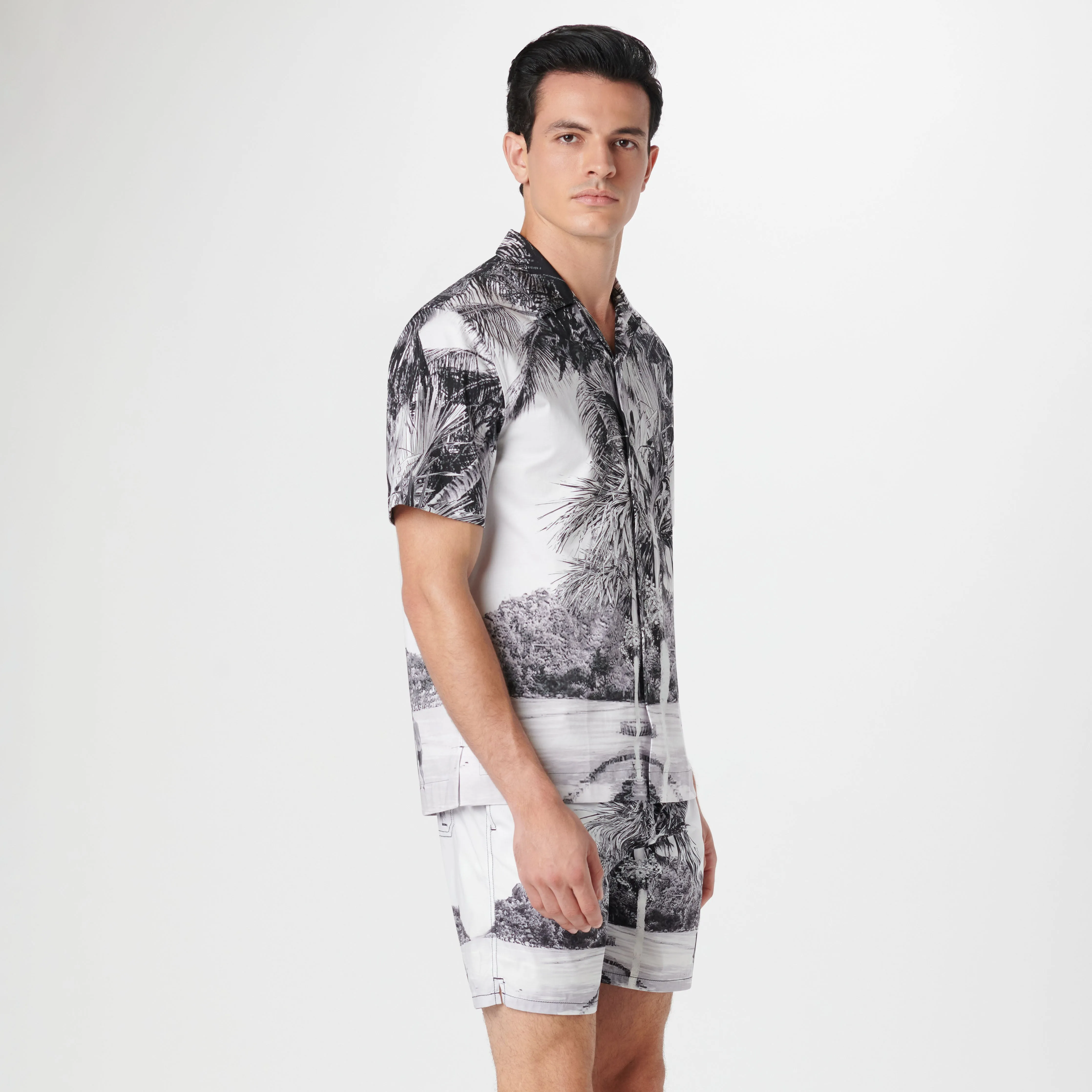 Cosmo Tropical Photoprint Swim Trunks sold by Bugatchi product image thumbnail 3