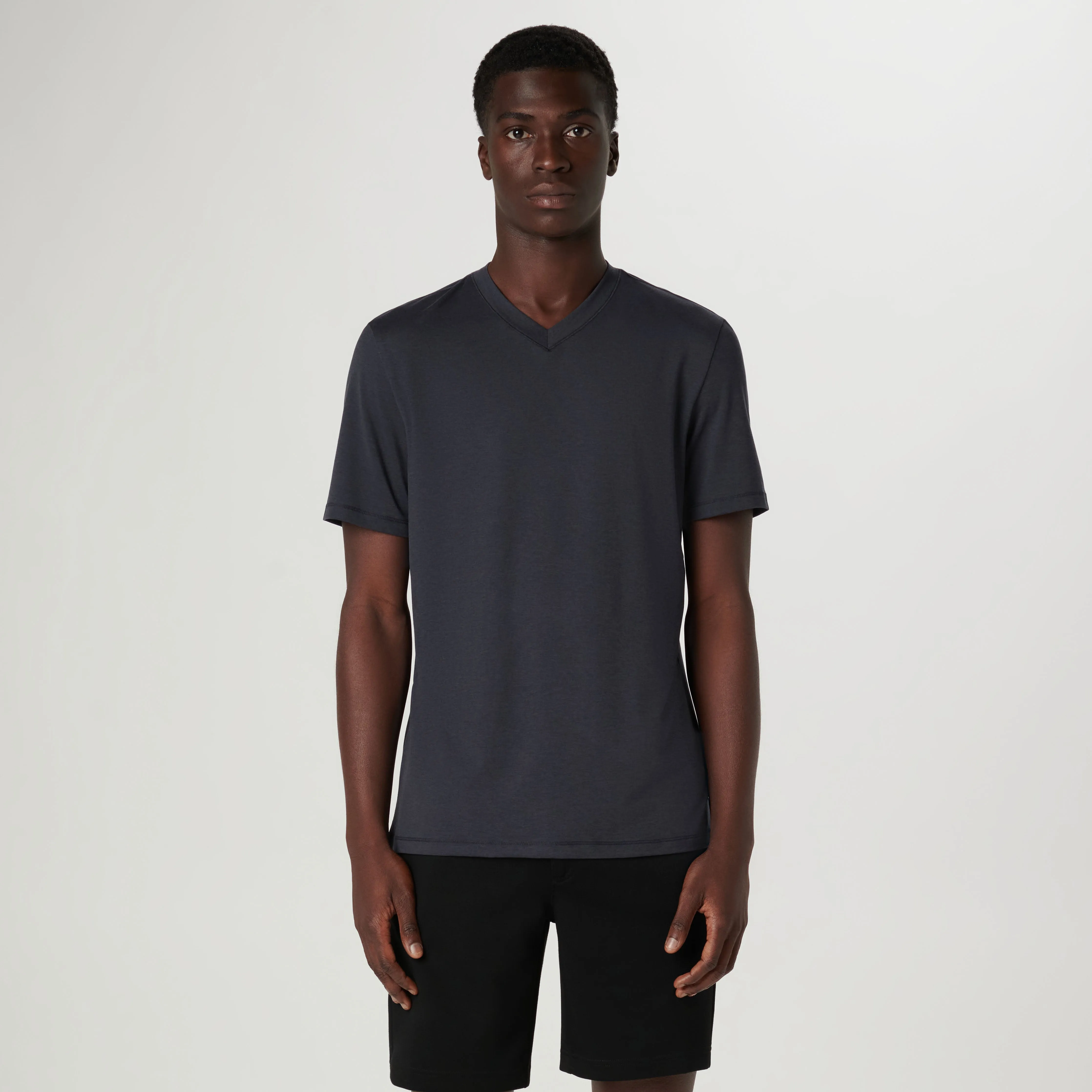 UV50 Performance T-Shirt sold by Bugatchi product image thumbnail 2