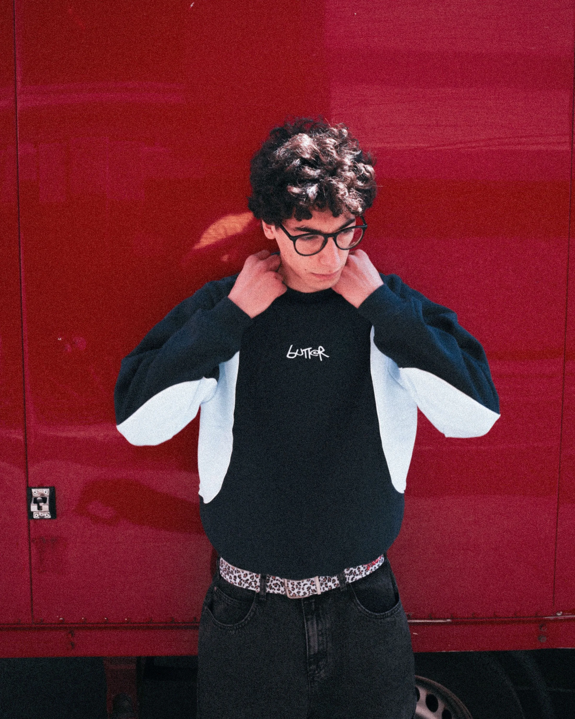 Tread Crewneck, Navy / Sky sold by Butter product image thumbnail 4