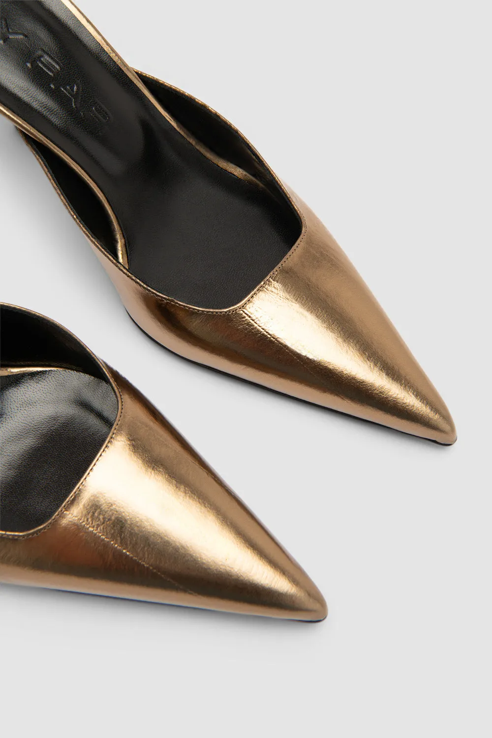 Teese Olive Eel Metallic Leather Pump sold by BY FAR product image thumbnail 3