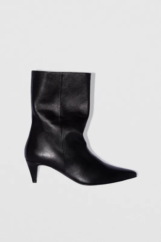 Lysander Black Lamb Nappa Leather Ankle Boot sold by BY FAR