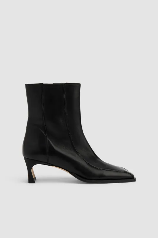 Nieves Ankle Boot Leather Ankle Boot made by BY FAR