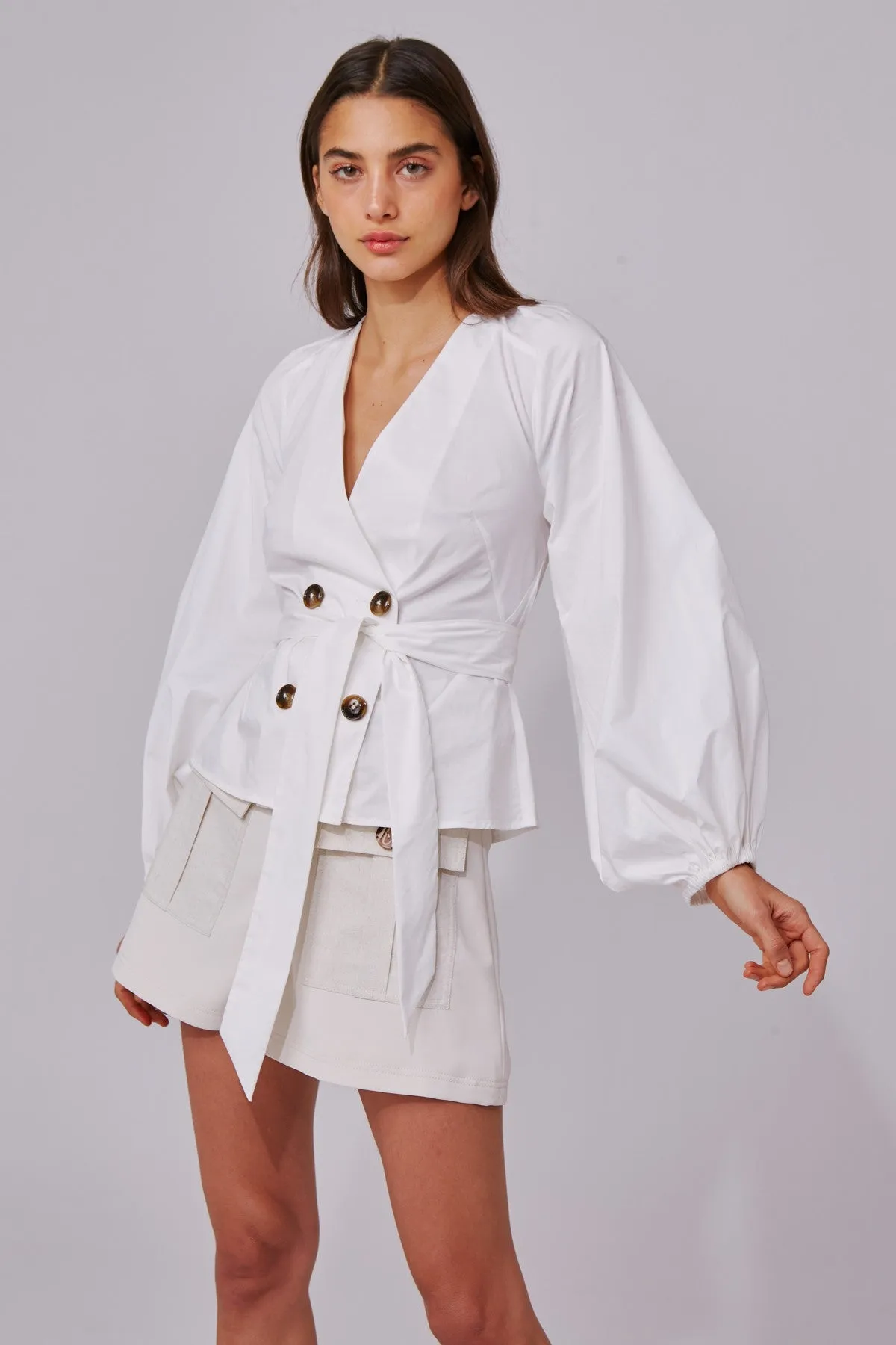 AVIDITY TOP white sold by C/MEO Collective