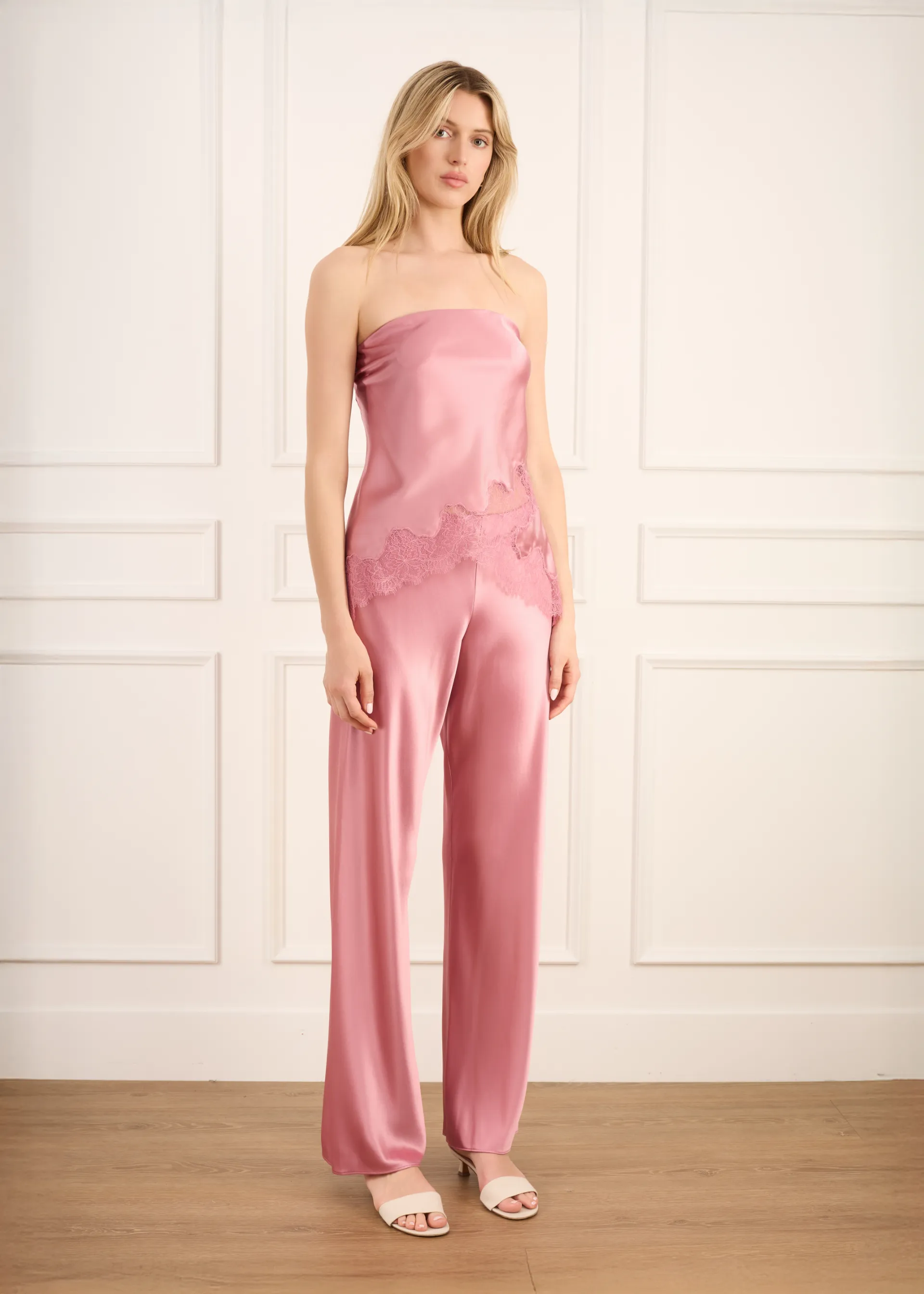 Bristol Mid Rise Pant Elderberry sold by CAMI product image thumbnail 2