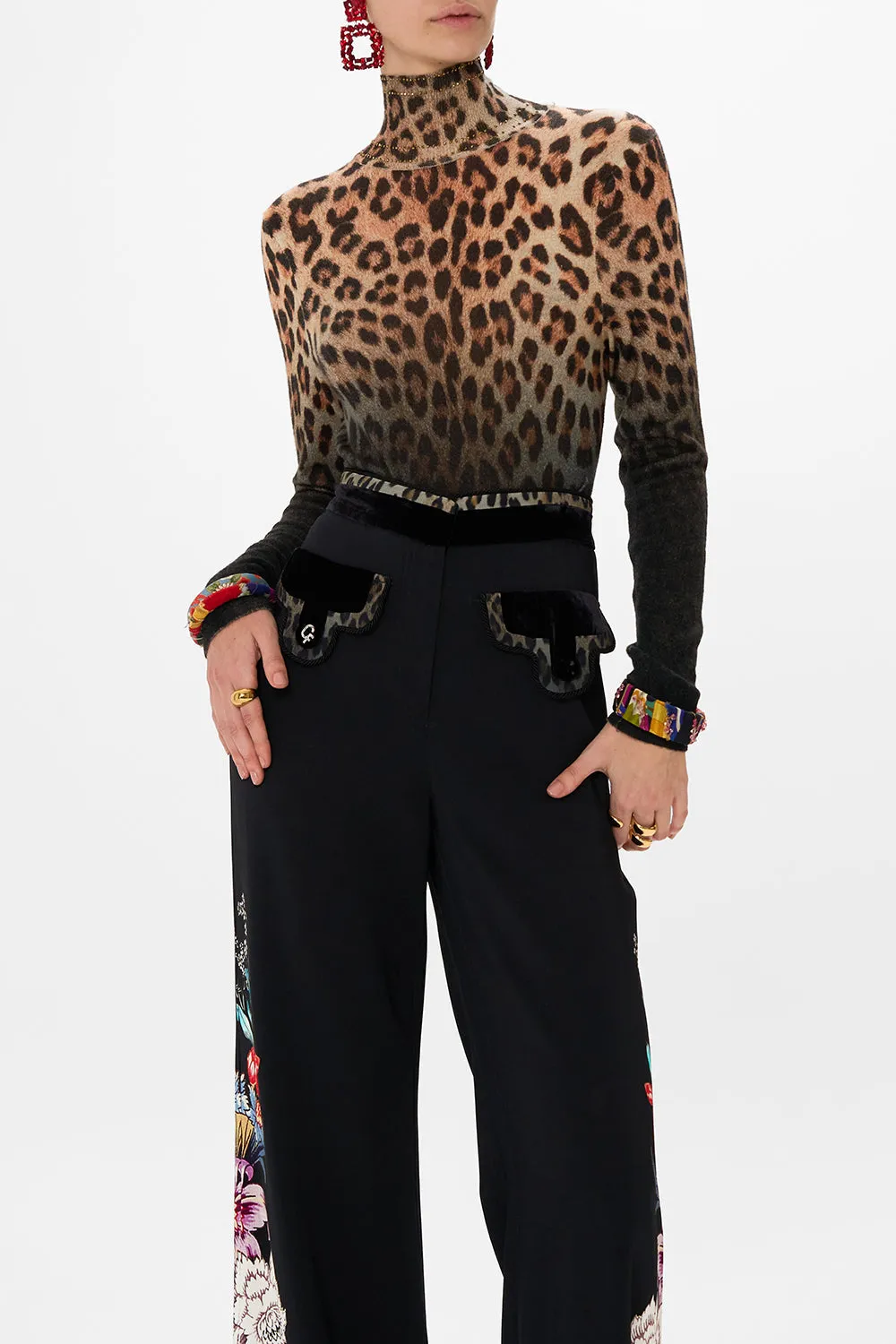 FITTED TURTLE NECK KNIT VOLENDAM DOLLS sold by Camilla product image thumbnail 5