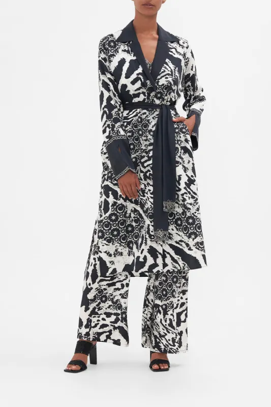 SPLIT CUFF SOFT COAT FELINE FANTASY sold by Camilla