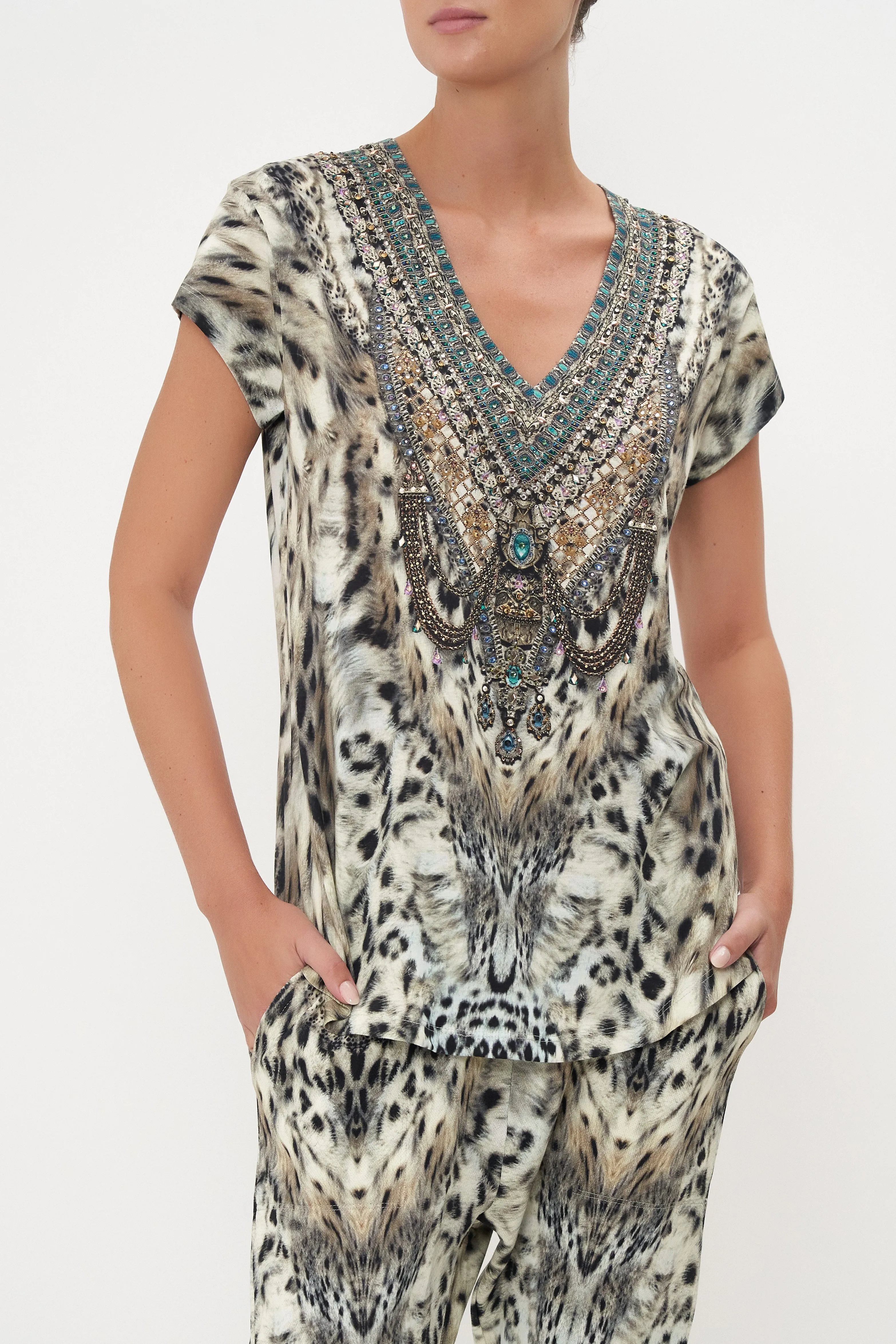 V-NECK TEE SNOW WHISPERS LOUNGE sold by Camilla product image thumbnail 5