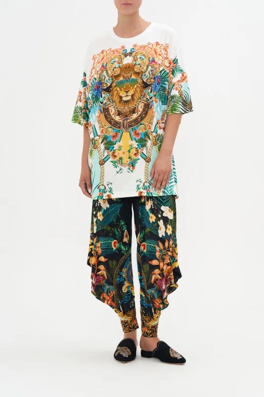 SUPER OVERSIZED TEE ROYALTY LOYALTY sold by Camilla