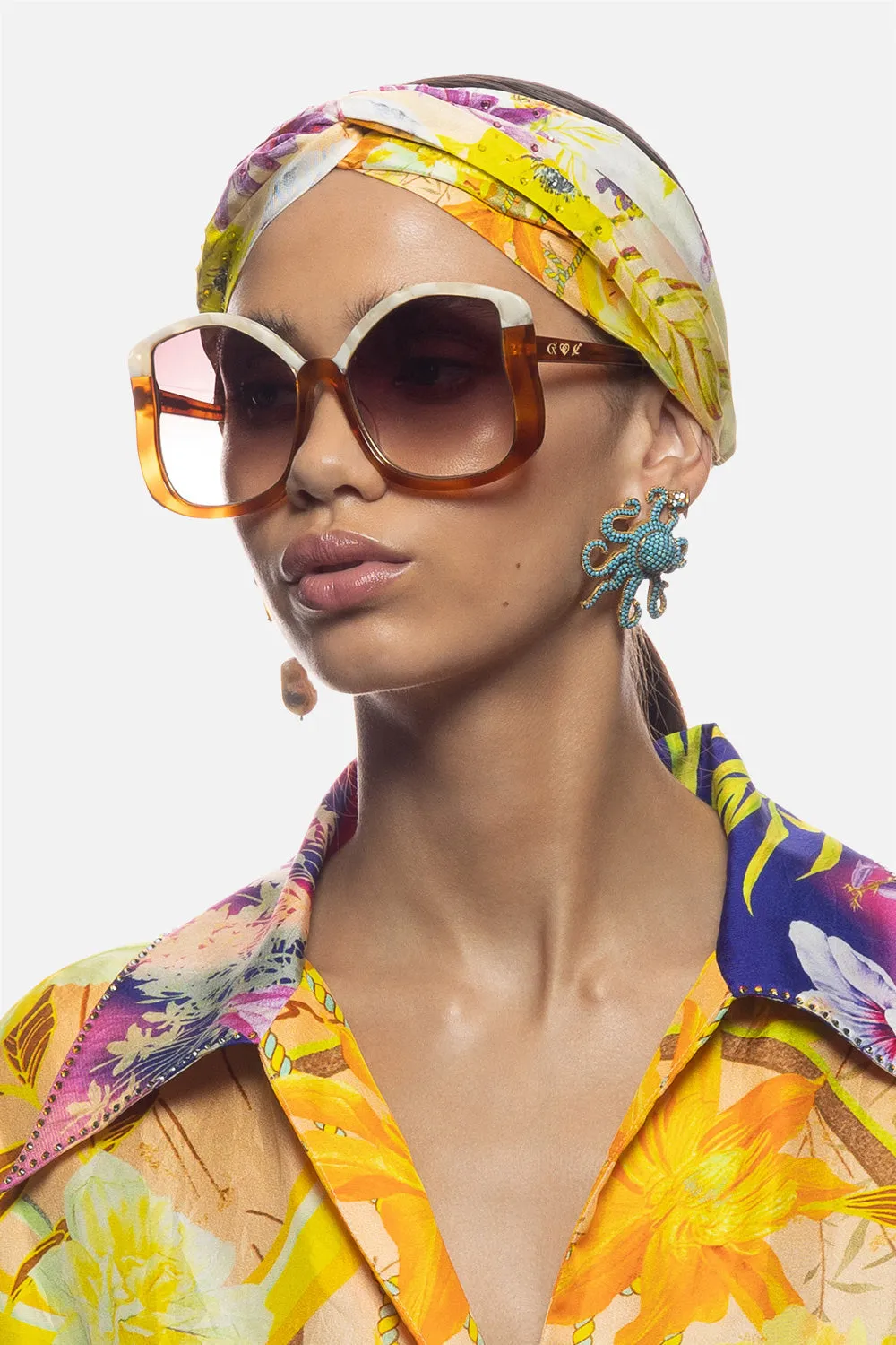 SOCIAL BUTTERFLY SUNGLASSES IVORY TORT / VINTAGE TORT sold by Camilla product image thumbnail 5