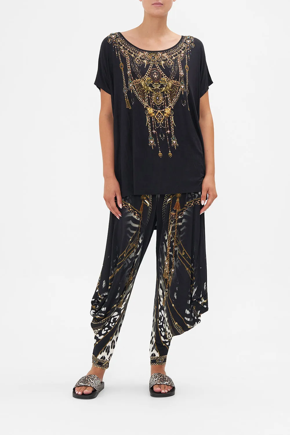 LOOSE FIT TEE - BLACK UNTAMED ROYALTY sold by Camilla