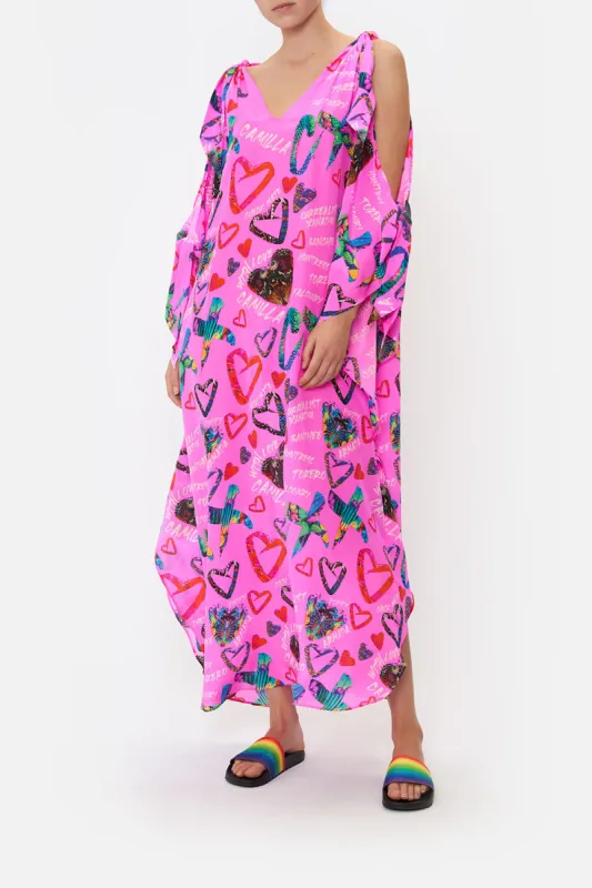 SCARF TIE KAFTAN WRITINGS ON THE WALL sold by Camilla