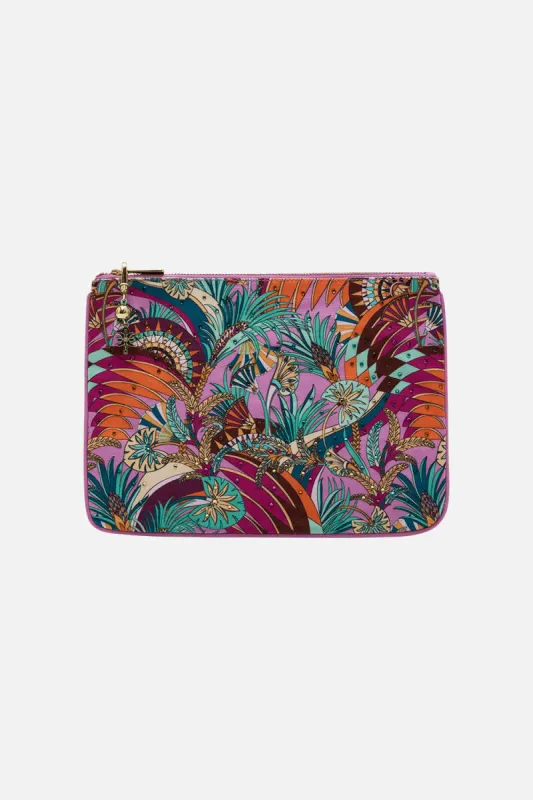 SMALL CANVAS CLUTCH GIZA GODDESS sold by Camilla