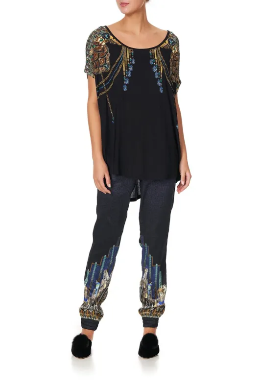 LOOSE FIT TEE DRIPPING IN DECO made by Camilla